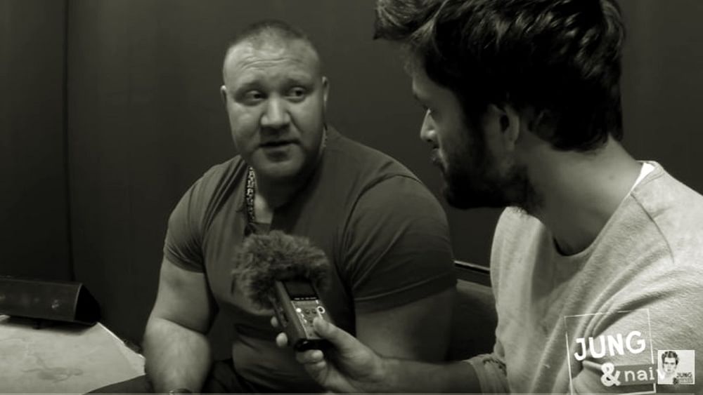 „Und da wurde mir klar, dass wir hinter McDonalds gefoltert werden“