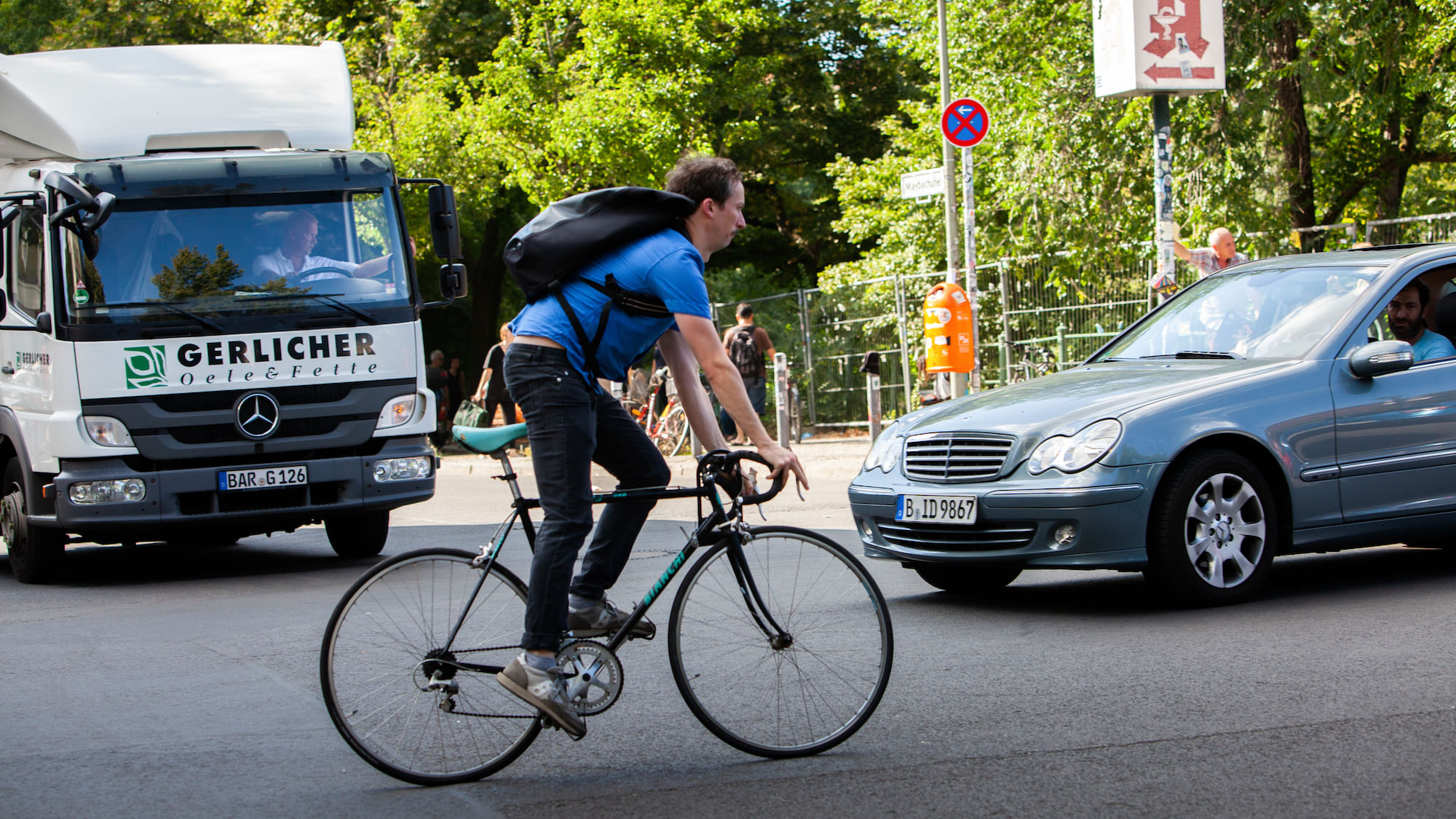 Was Radfahren so gefährlich macht – Die Ignoranz von CSU und Lkw-Firmen