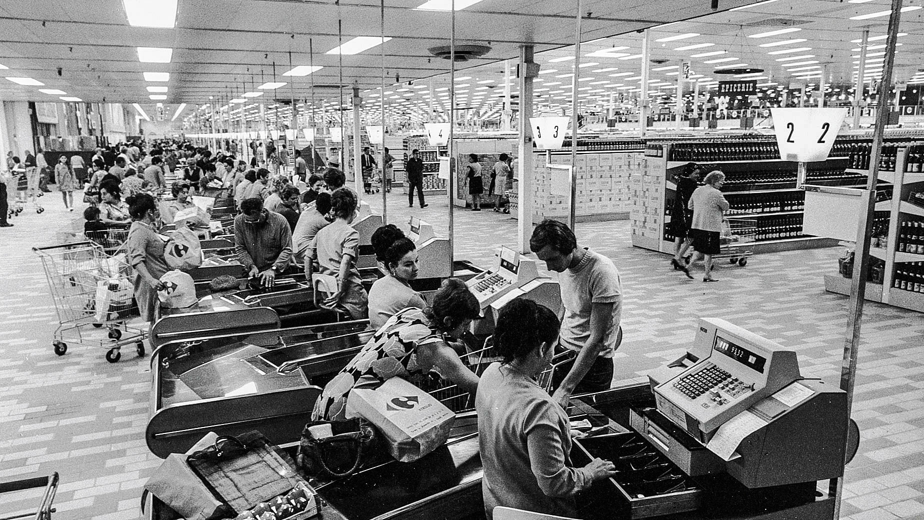 Warum die Supermärkte auf der grünen Wiese sterben