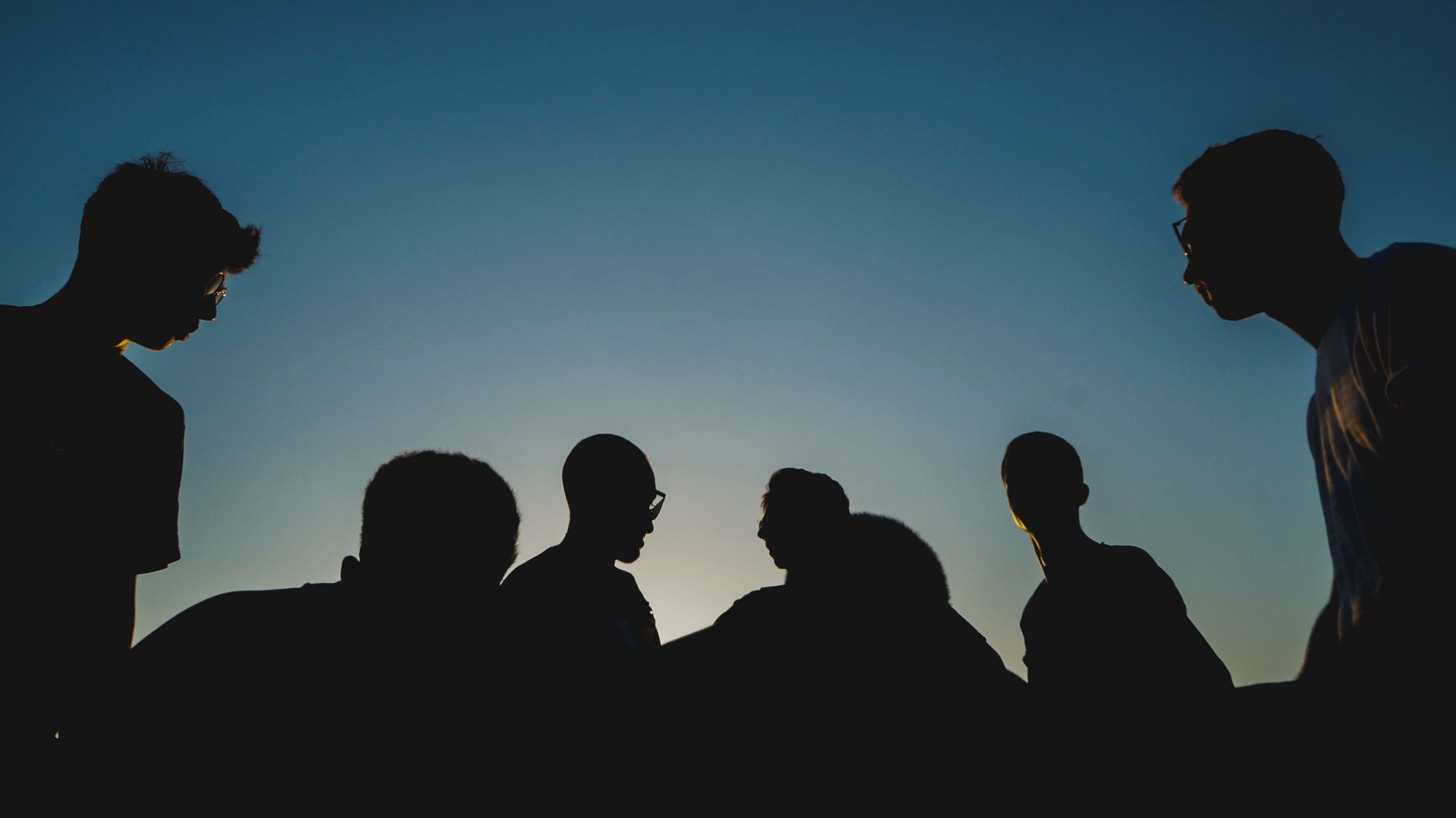 Ein Konto, zwölf EC-Karten – wie es ist, sein Einkommen mit anderen Menschen zu teilen