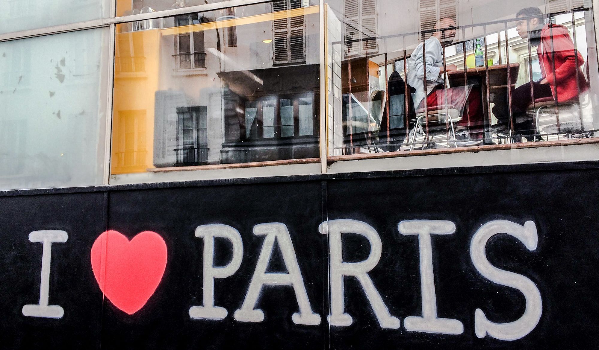 „Wir sind immer die Übeltäter“ - Muslime in Frankreich  