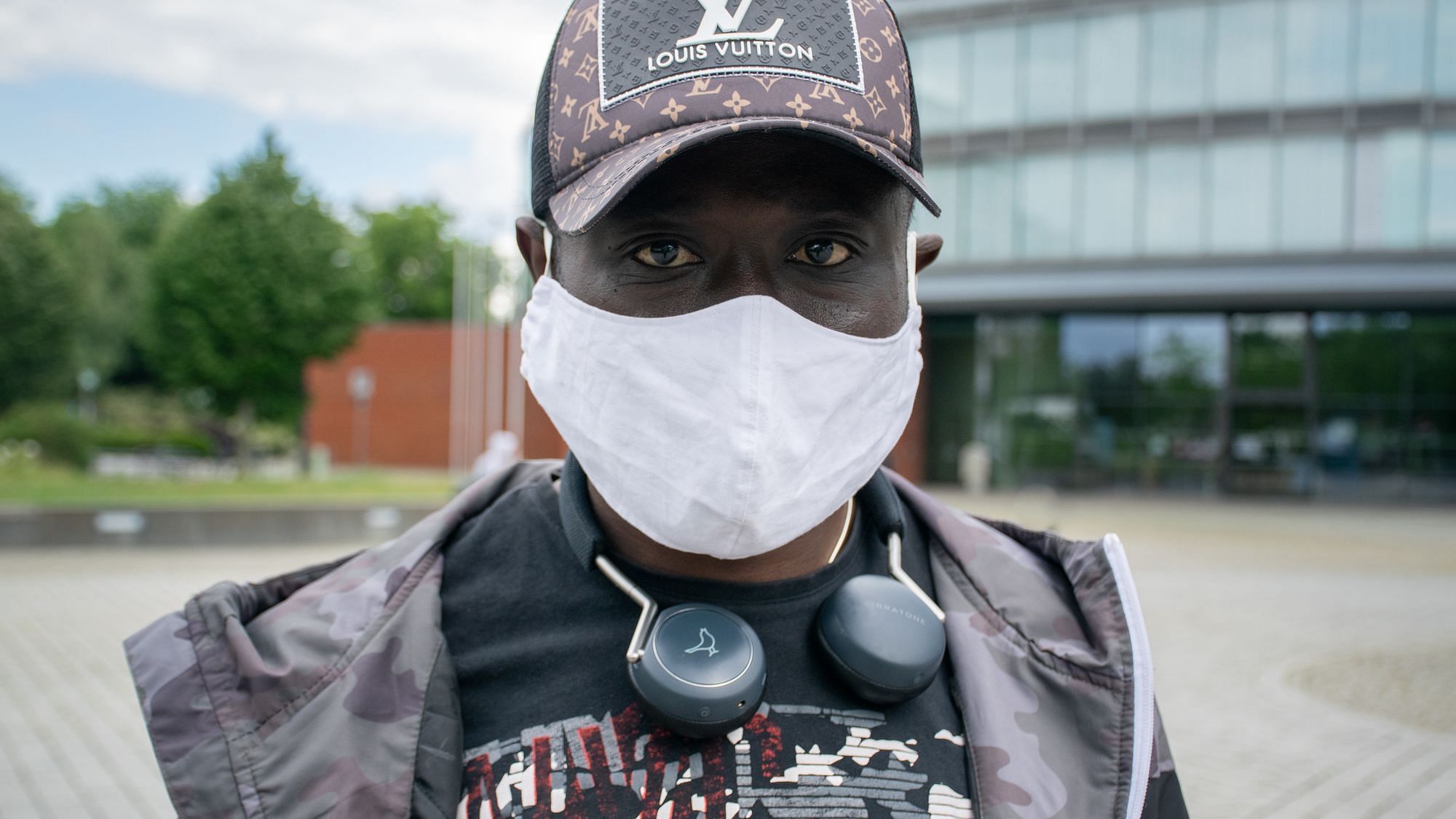 Sechs Wochen Quarantäne, ohne Internet, überwacht von Kameras