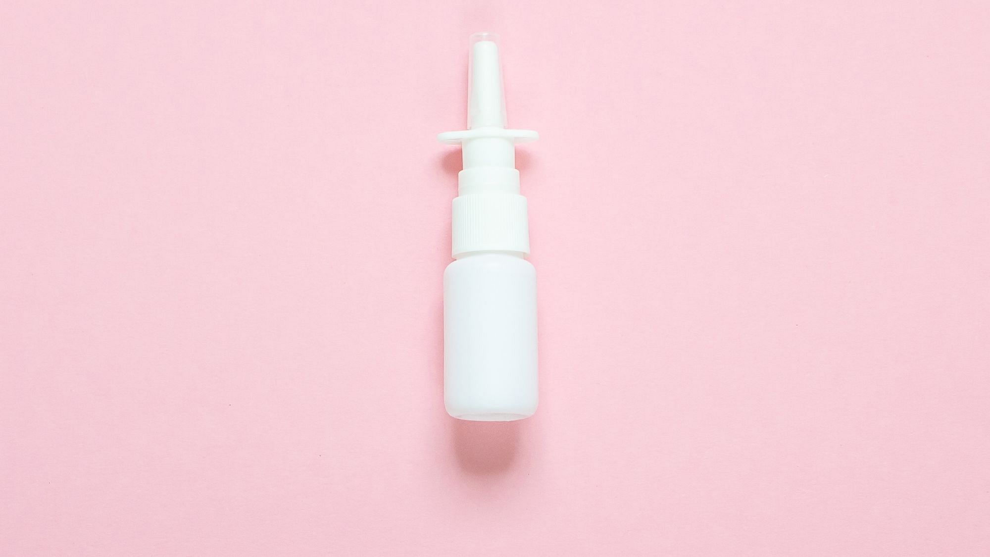 Eine Nasensprax auf osanem Hintergrund.