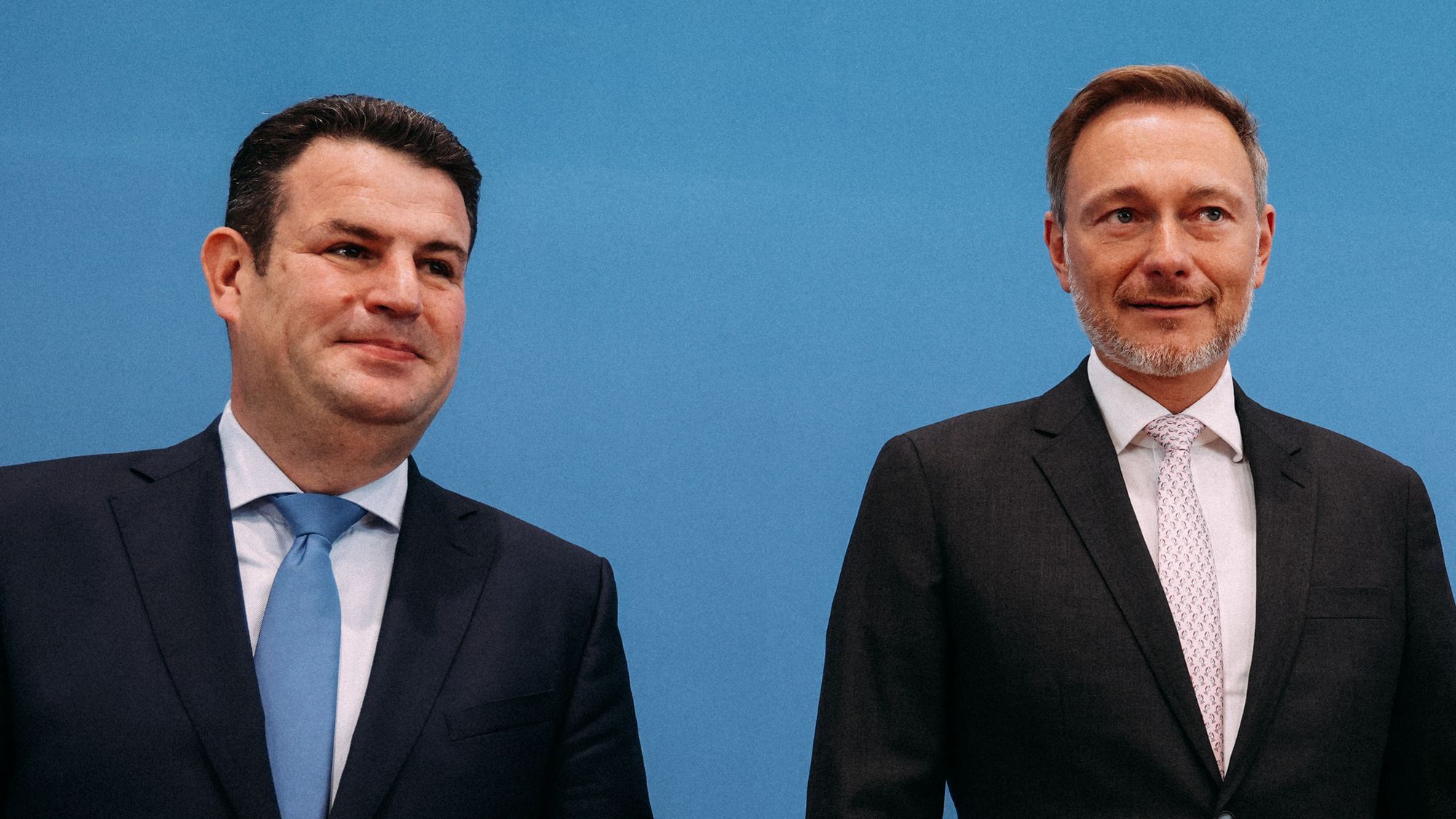 Hubertus Heil und Christian Lindner nebeneinander bei einer Pressekonferenz