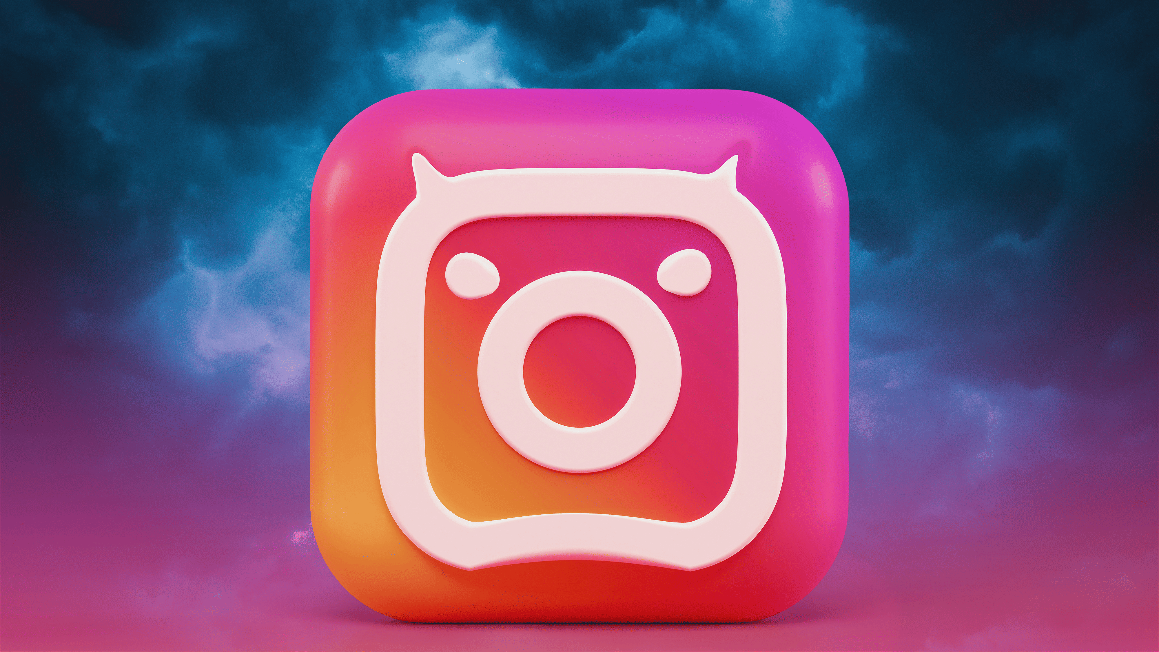 Instagram anmutendes Logo das böse schaut vor Gewitter wolken
