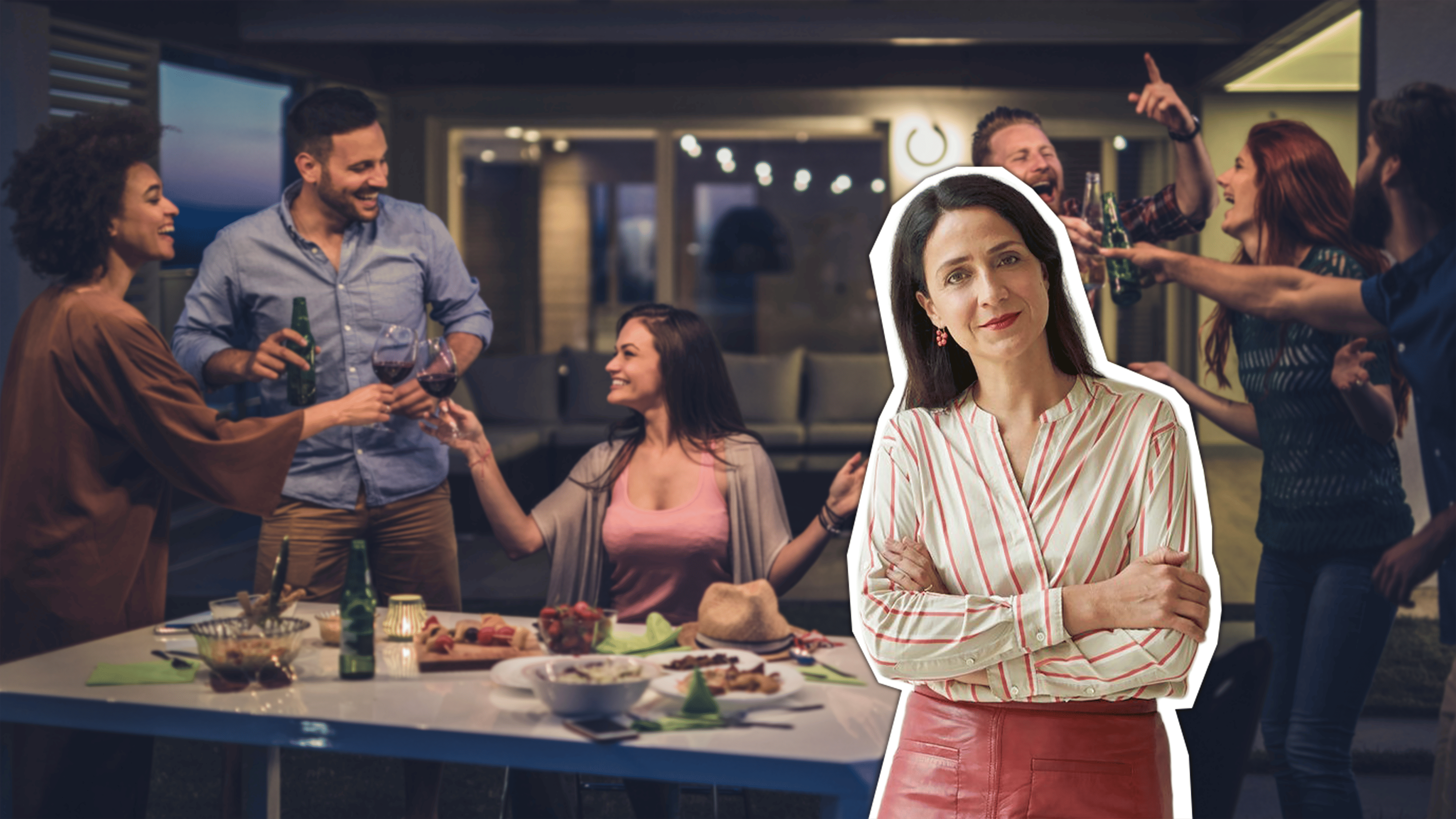 Mirjam Zadoff vor einem Hintergrund, auf dem verschiedene Menschen an einem Tisch sitzen