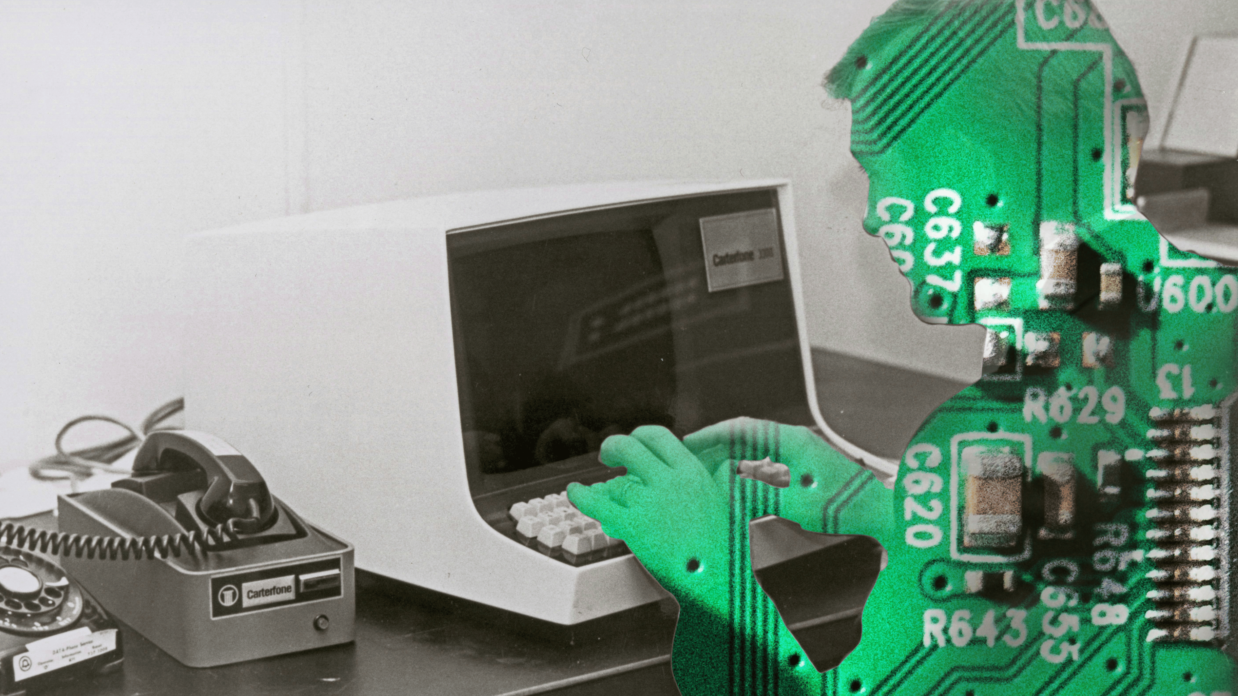 Collage: Ein Mann sitzt vor einem alten Computer. Seine Silhouette ist eine Halbleiterplatte.