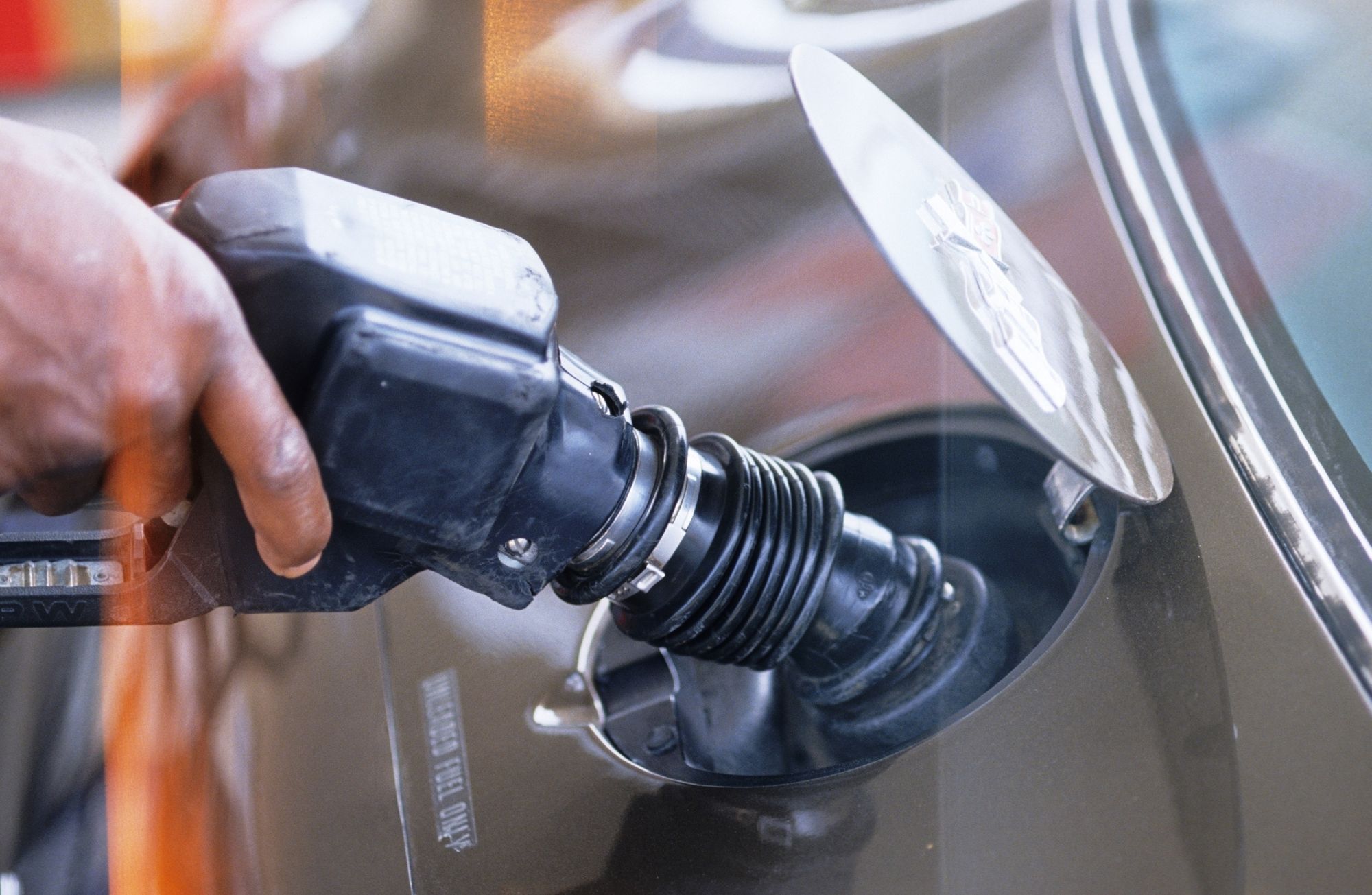 Raffiniert! Wie Erdöl zu Benzin wird 