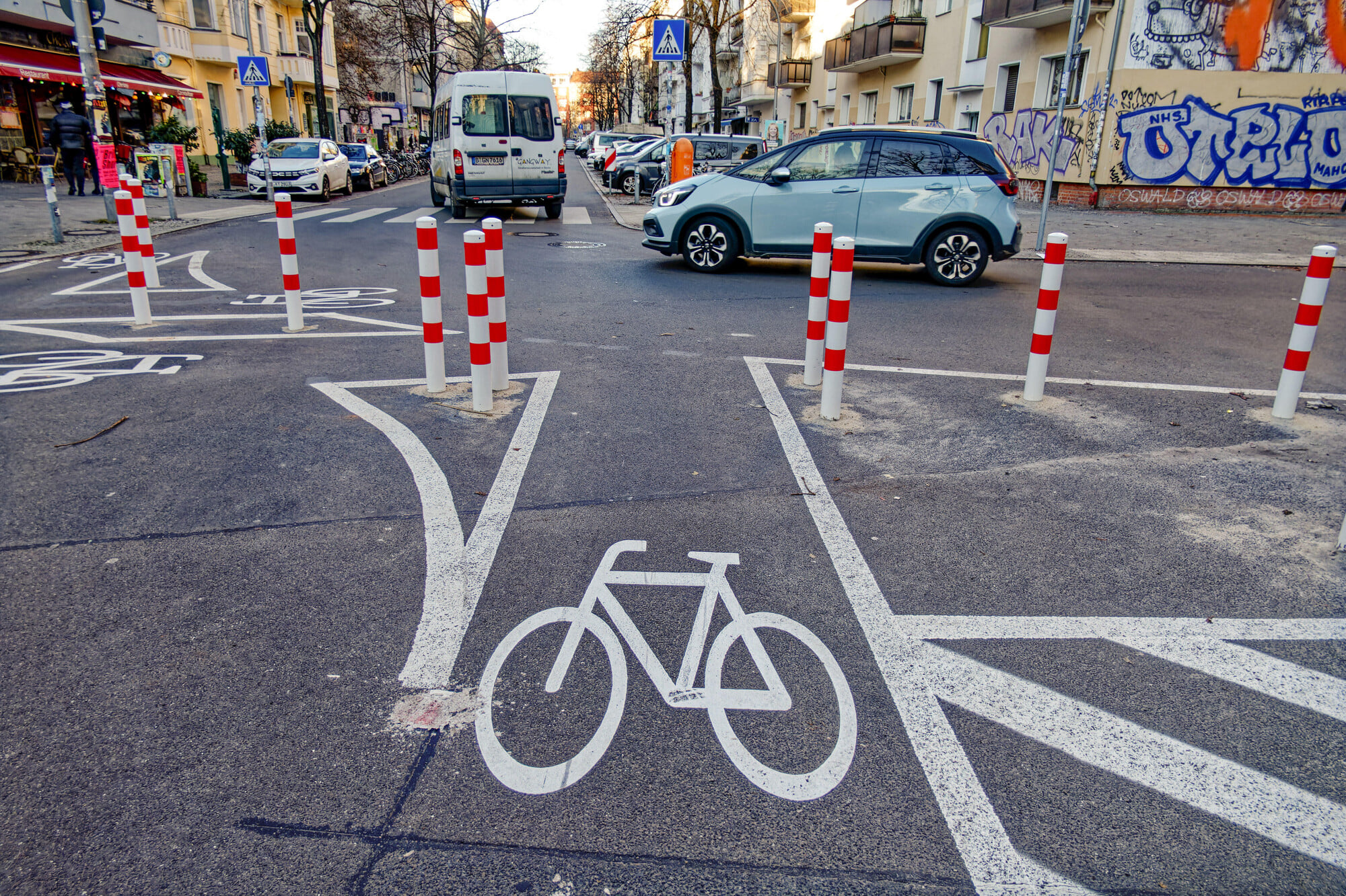 Poller im Berliner Reuterkiez.