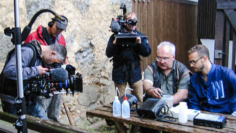 ... oder bei der Qualitätsprüfung des fränkischen Brunnenwassers.