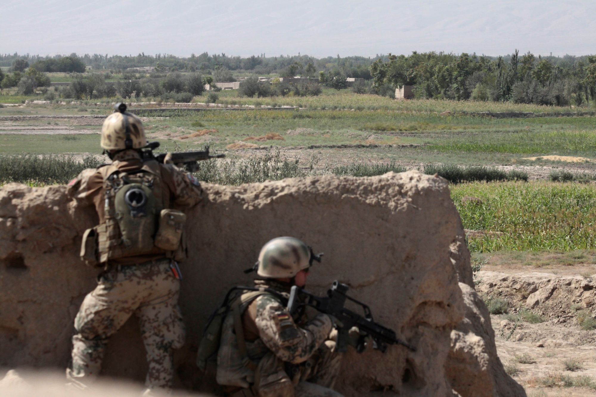 Bundeswehrsoldaten mit G36 in einem Feuergefecht in Afghanistan