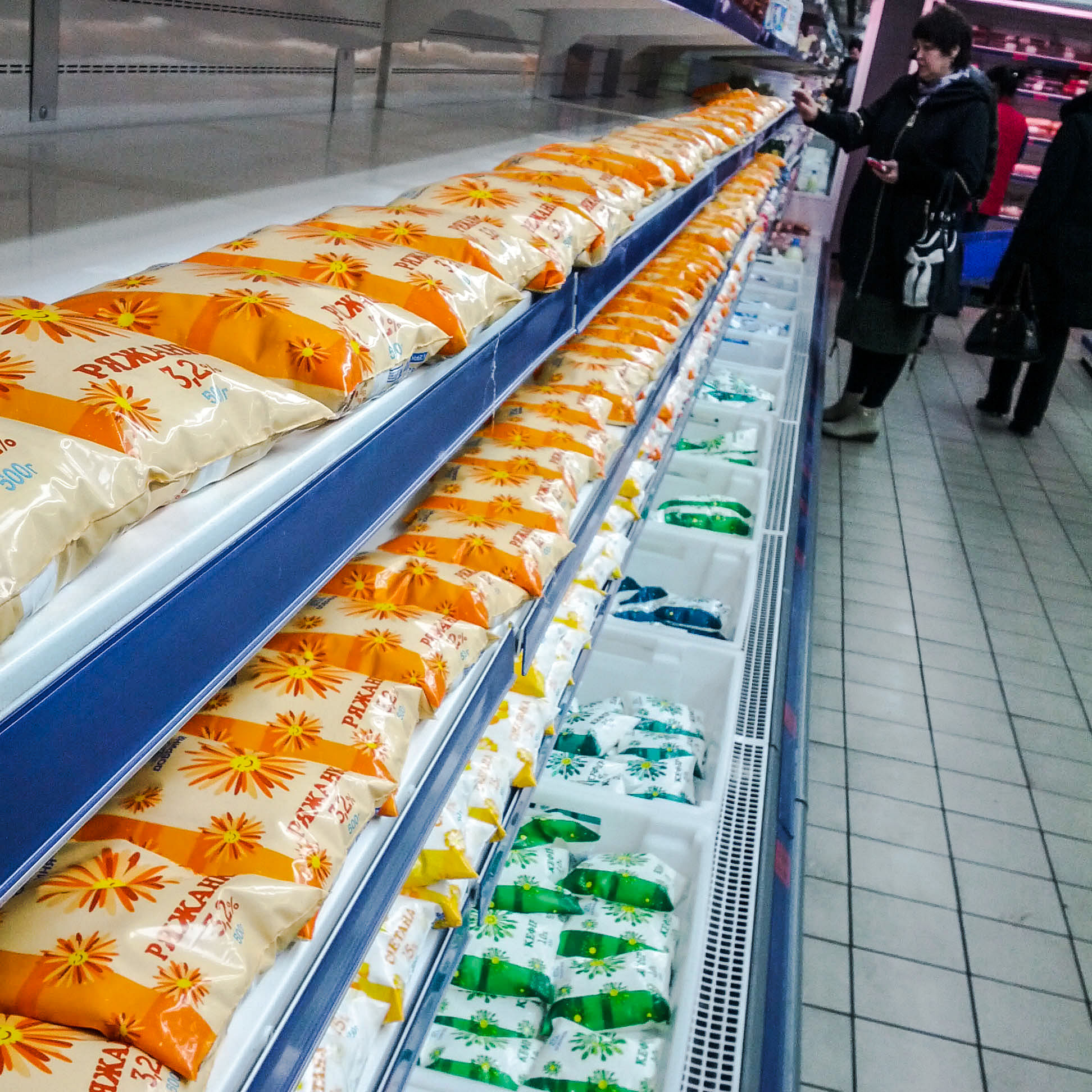 Kein Hunger, aber kaum noch Auswahl. So sieht es heute in den Supermärkten der Großstadt Donezk aus.