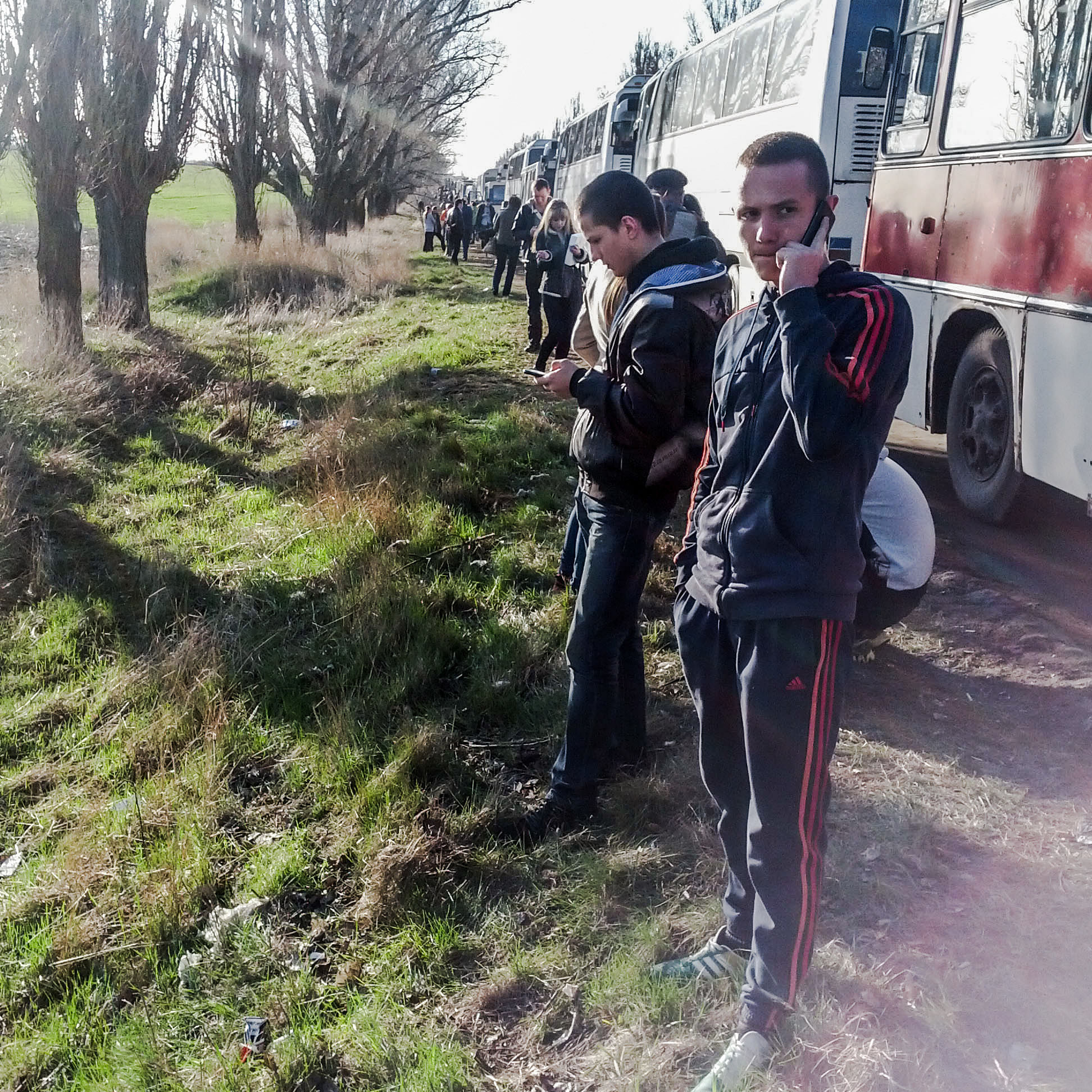 Warten am ukrainischen Checkpoint - an schlechten Tagen bis zu drei Stunden.