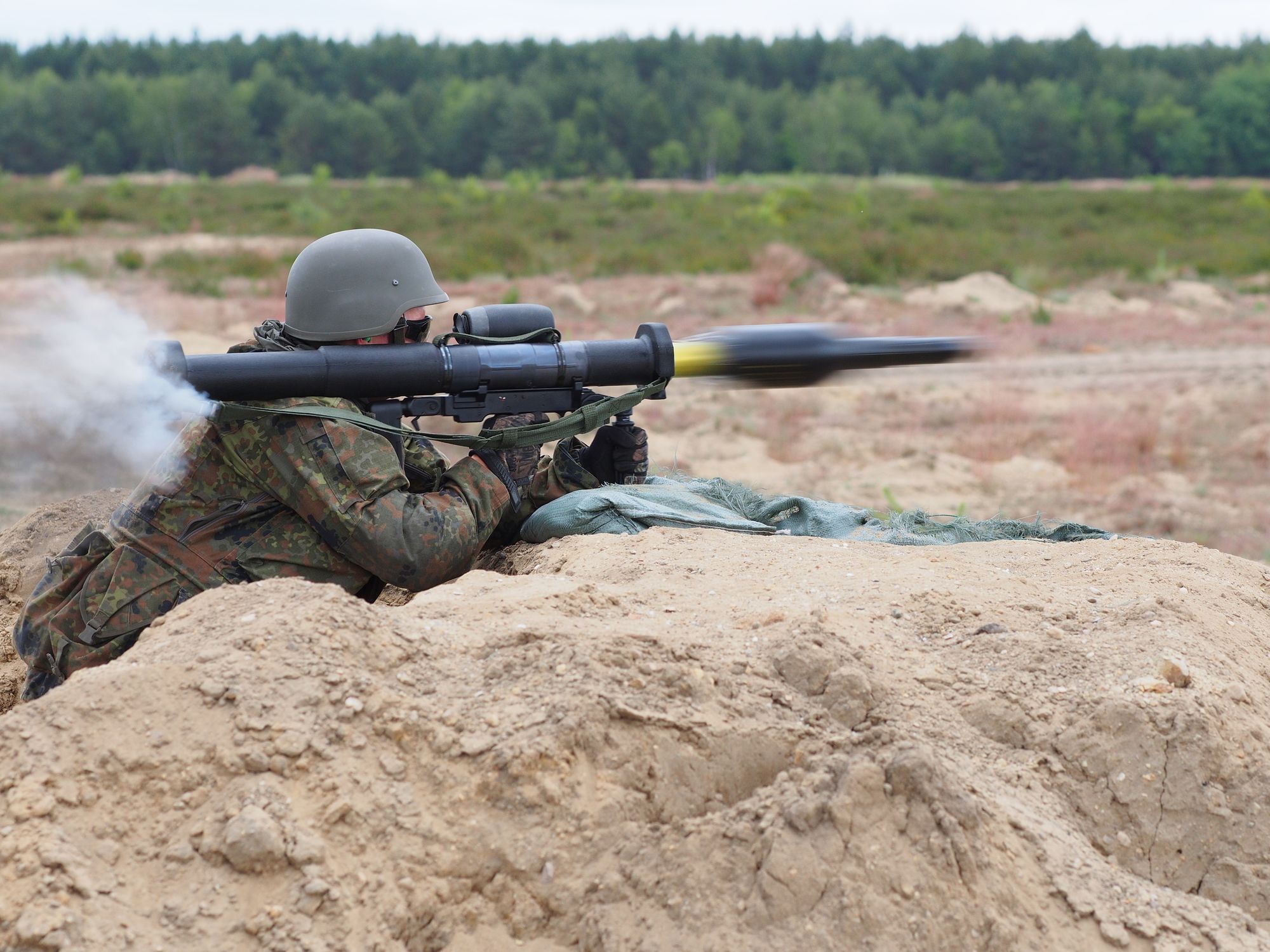 Panzerfaust im scharfen Schuss: Deutsche Soldaten in Zagan