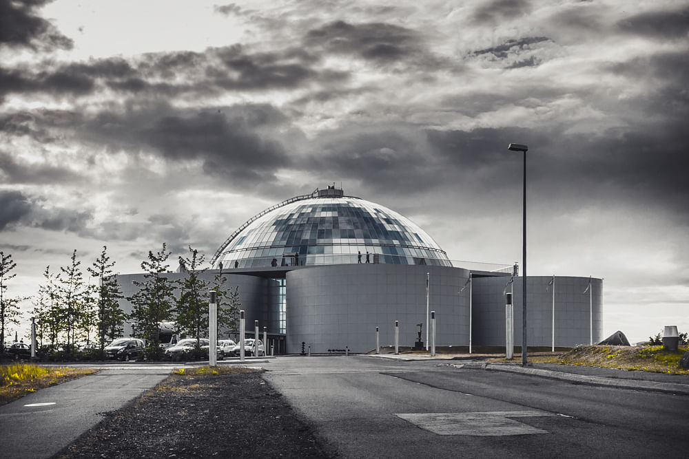 Das Perlan, Touristenattraktion und Restaurant über dem Thermalpumpwerk in Reykjavik