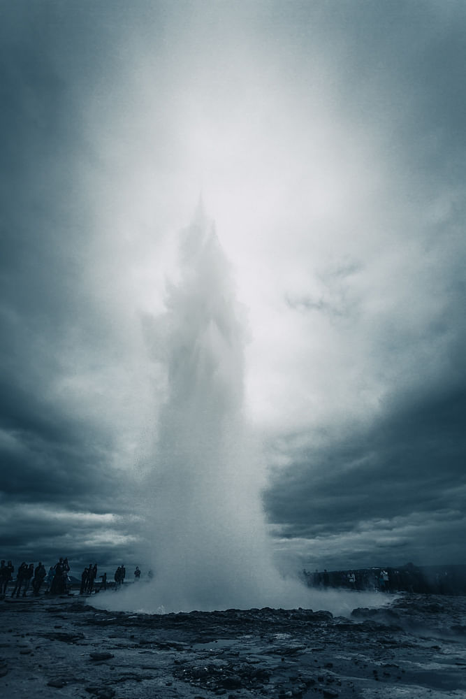 Geysir, heiße Thermalflüsse liefern zuverlässig natürliche Energie