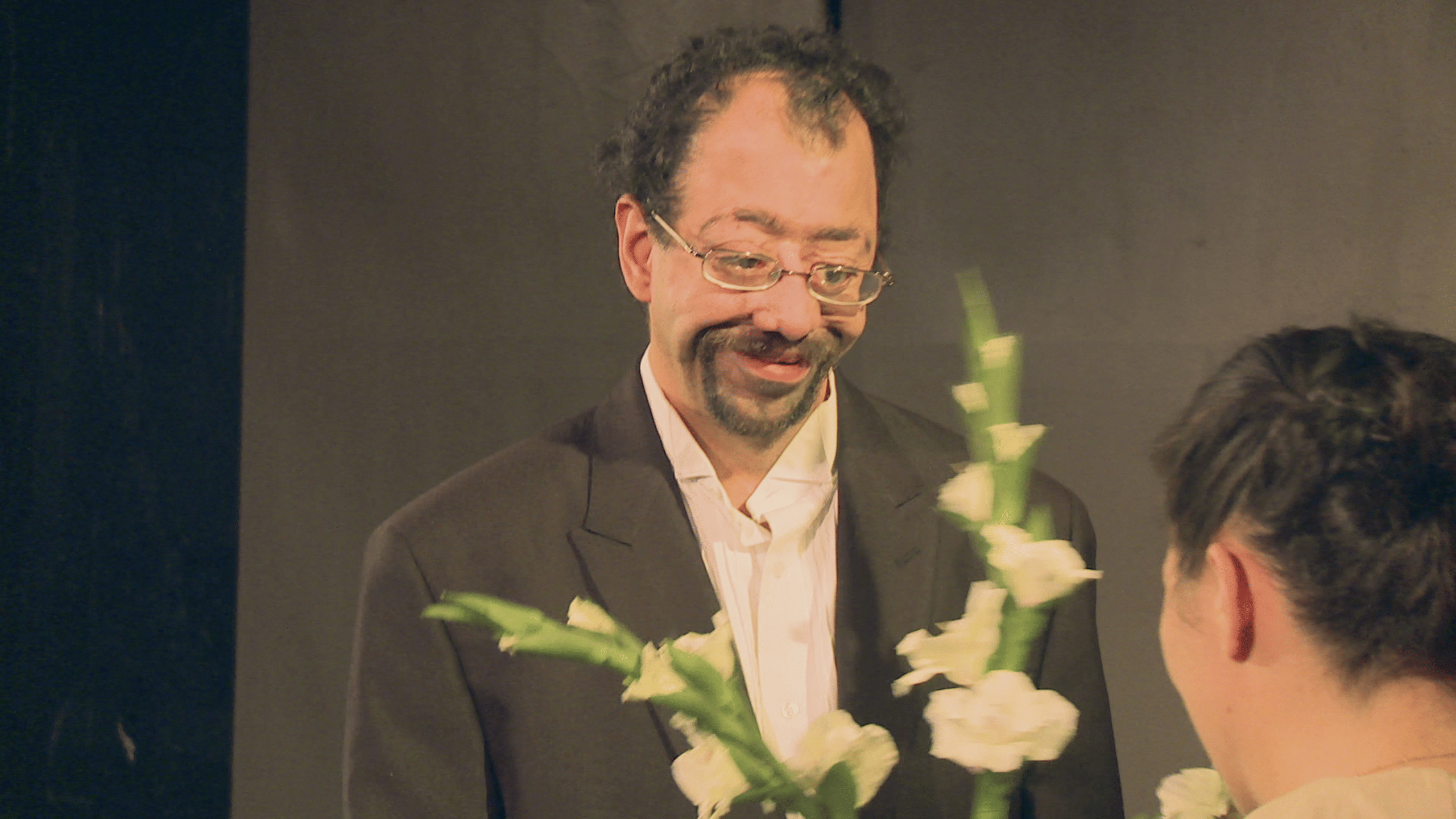 Sammy Mena kam mit Fehlbildungen im Gesicht zur Welt und spielt vor allem Zombies.