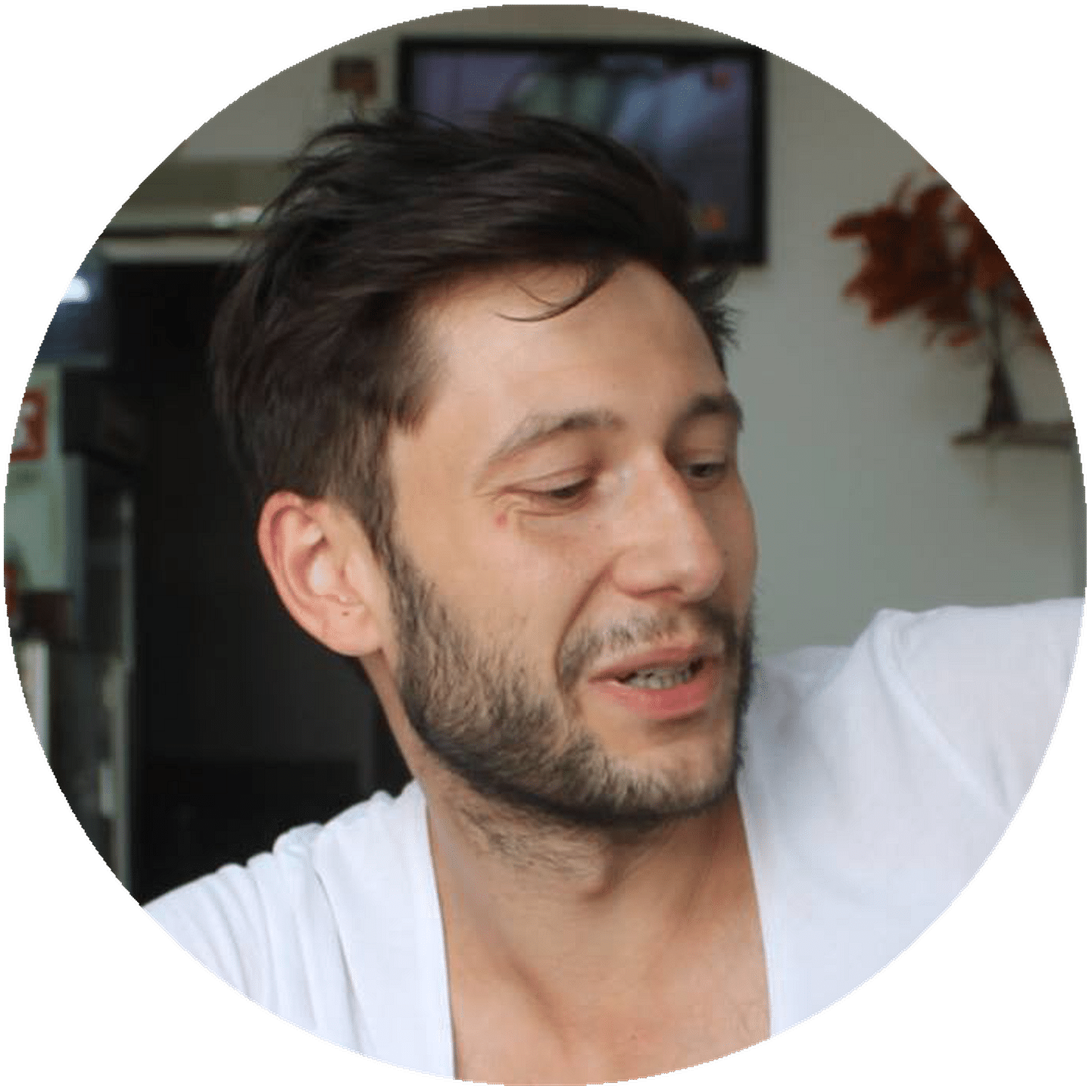 Christian Gesellmann ist Redakteur bei der Chemnitzer Tageszeitung Freie Presse. Zurzeit lebt er in Berlin. Er berichtet über Außen- und Verteidigungspolitik, Balkan und Südosteuropa sowie Drogenkriminalität.