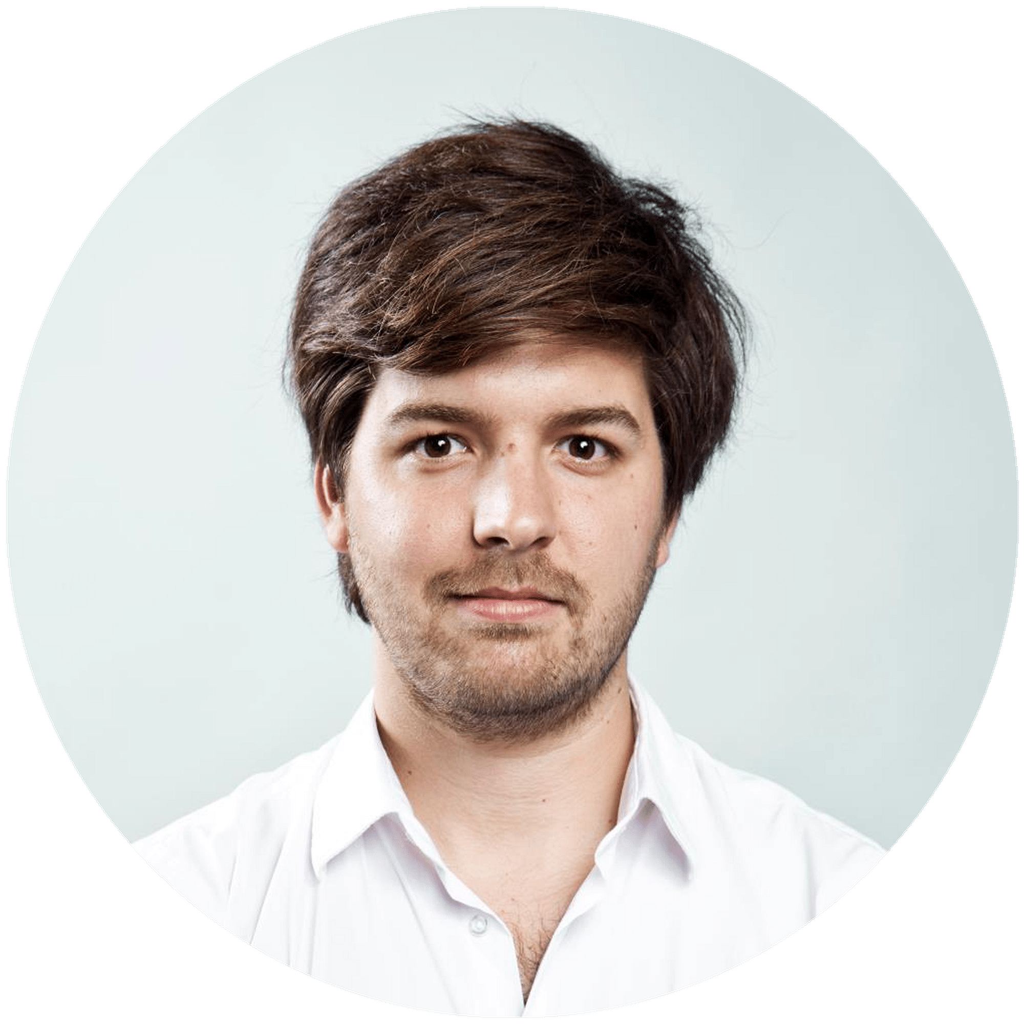 Dominik Wurnig ist visueller Journalist aus Wien. Nach Jahren beim Reality-Fernsehen arbeitete er als Datenjournalist bei der Spätnachrichtensendung ZiB2 beim ORF. Angefeuert durch sein Journalismusstudium in New York, versucht Dominik visuelles Storytelling online umzusetzen.