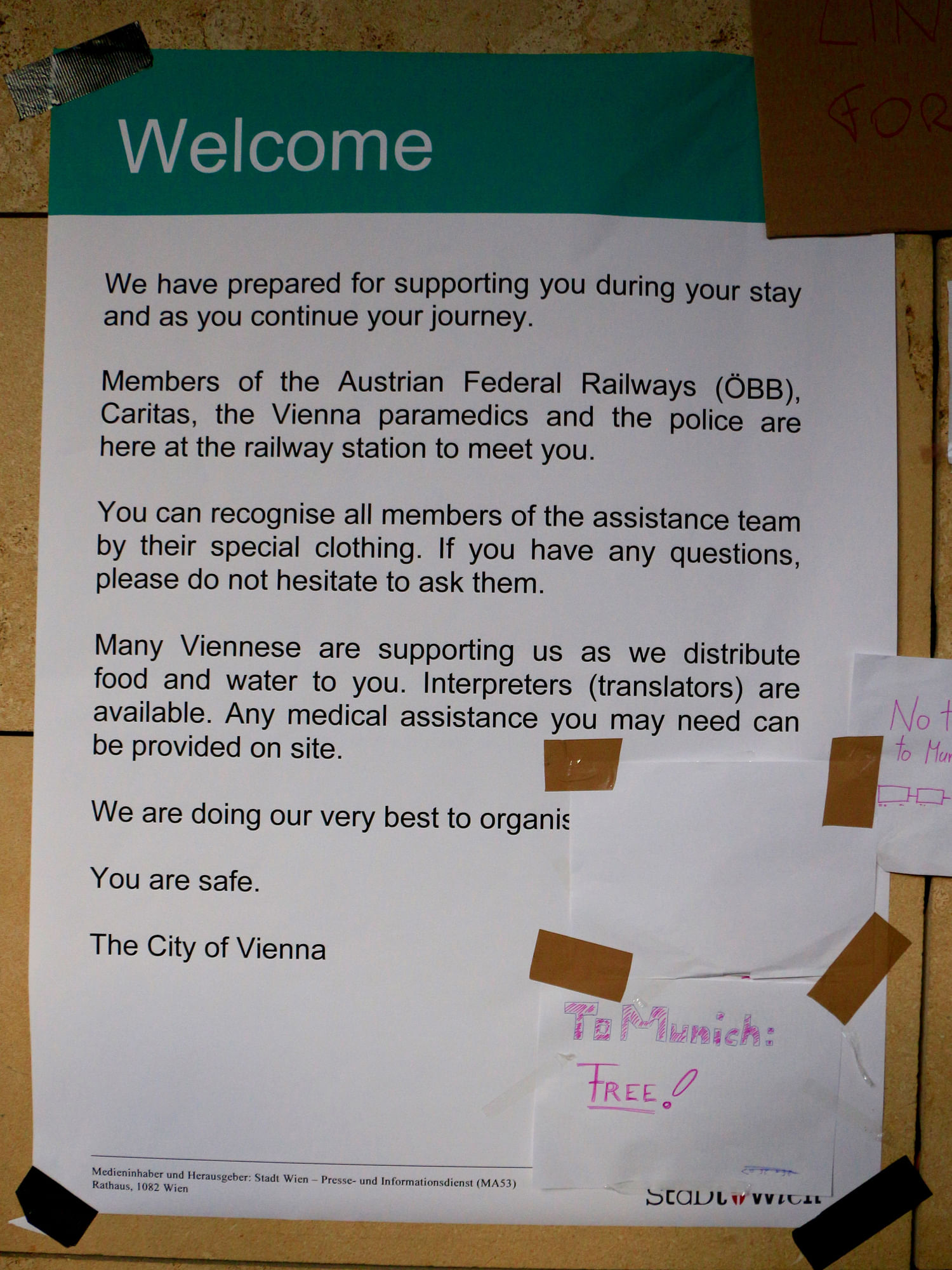 ”Welcome. You are safe.” So begrüßt die Wiener Stadtregierung die Flüchtlinge.