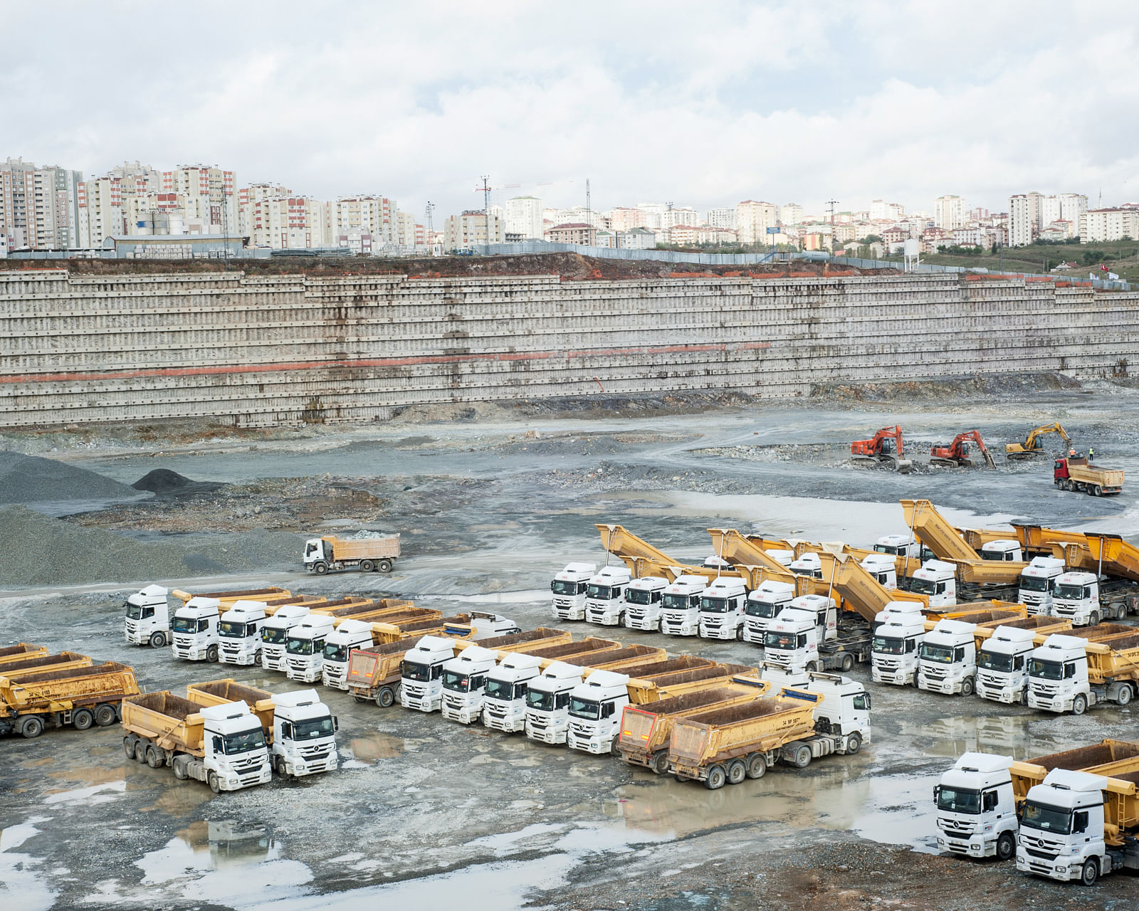 Der große Graben: In Ataşehir, einem wohlsituierten Stadtteil auf der asiatischen Seite Istanbuls, entsteht das größte Finanzzentrum der Welt.