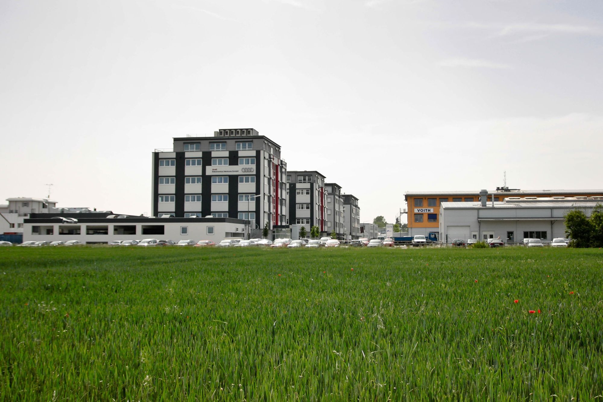 Audi ist im Kreis Eichstätt allgegenwärtig, wie hier in Gaimersheim. Aber auch Befristungen und Zeitarbeit. „Dynamik“ nennt man das im Arbeitsamt.