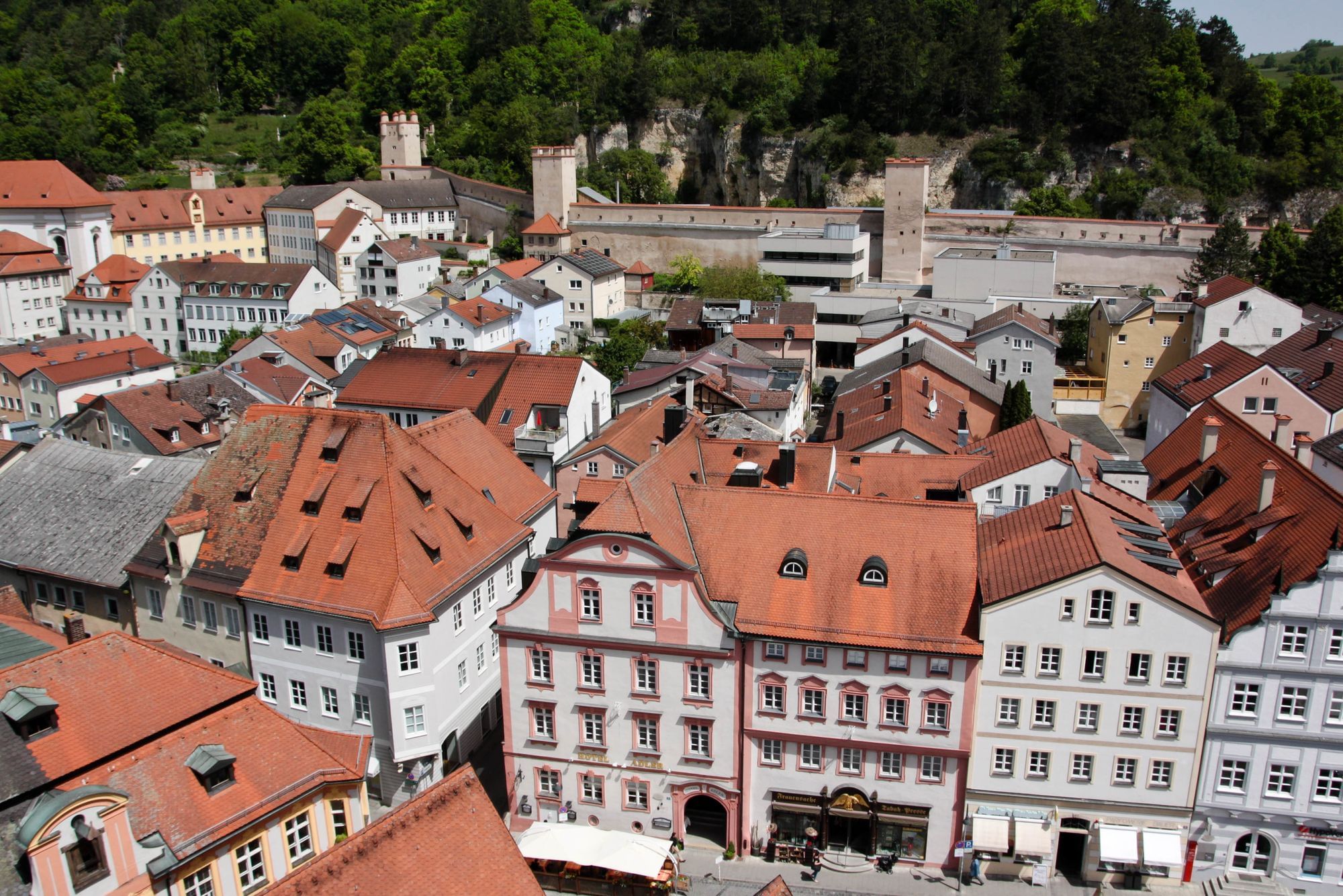 Die Lebenshaltungskosten in Eichstätt werden bereits für Normalverdiener zum Problem. Die Immobilienpreise etwa erreichen fast Großstadtniveau.