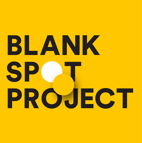 Das Blank Spot Project ist ein Online-Magazin für Reportagen und Berichte aus der ganzen Welt. Der Schwerpunkt liegt dabei auf Geschichten, die andere nicht aufgreifen. Als Martin Schibbye aus dem Gefängnis in Äthiopien freigelassen wurde, flüsterte ihm ein Mitgefangener zu: "Erzähle der Welt, was du gesehen hast."