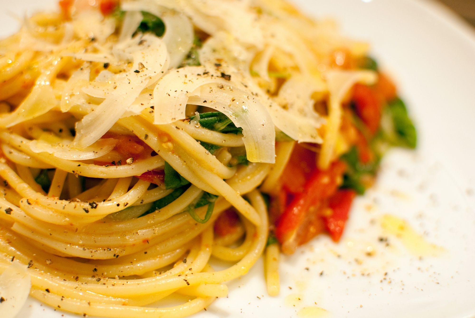 Pasta und Sauce in 9 Minuten in einer Pfanne zubereiten. Das widerspricht ehernen Kochgesetzen - aber es geht.