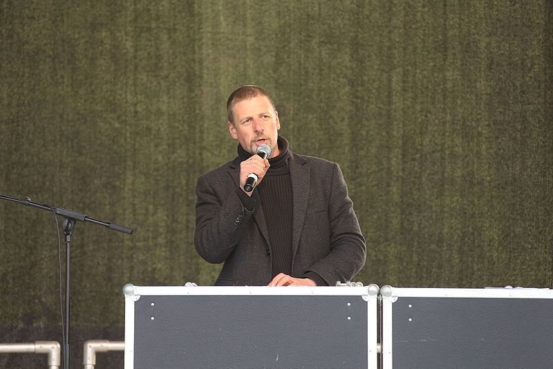 Götz Kubitschek spricht bei Pegida am 13. April 2015