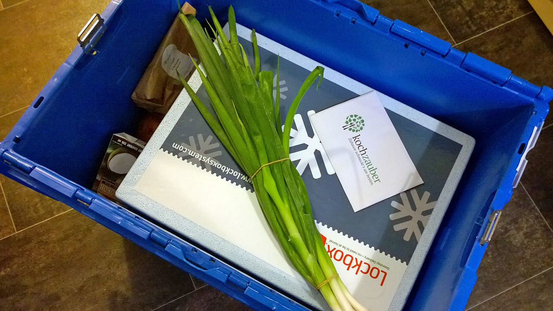 Die Lebensmittel des Rezepteversands "Kochzauber" werden in einer separaten Kühlbox geliefert.