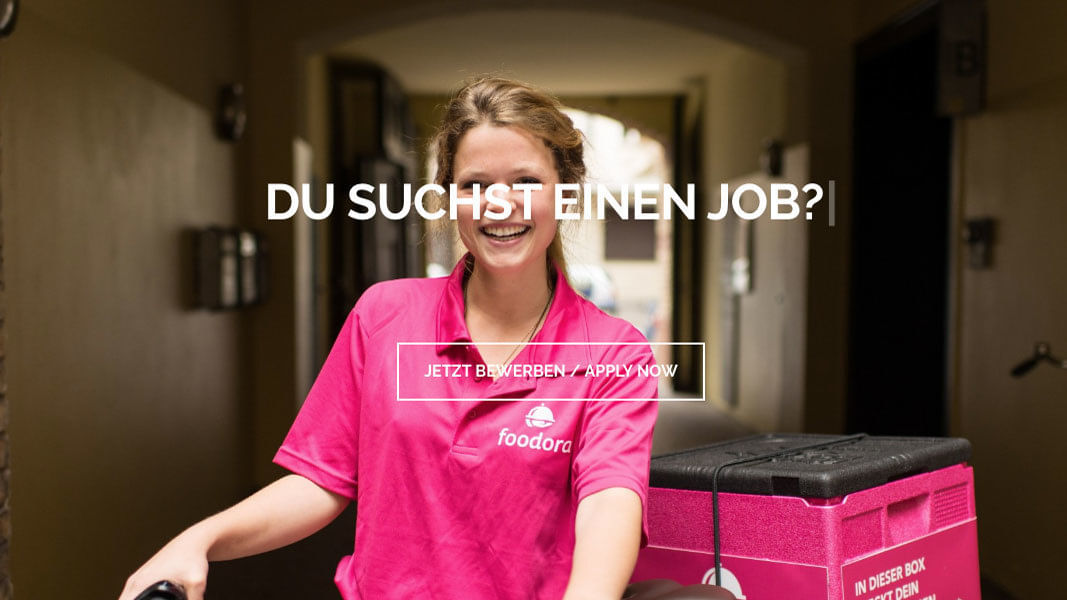 Foodora sucht laufend nach neuen Mitarbeitern und lockt mit guten Arbeitsbedingungen.