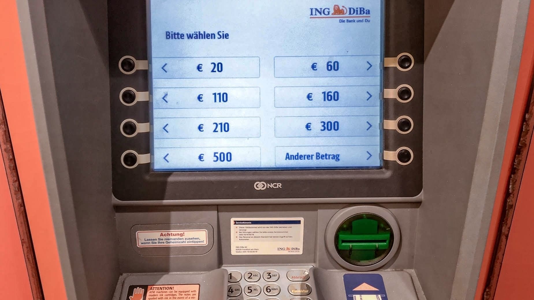 Krumme Summen am Automaten: Ein kleines Scheinchen ist (fast) immer dabei.