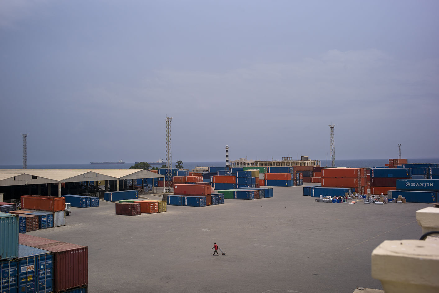 Seit Eritreas Unabhängigkeit im Jahr 1993 wurde Massawa und sein Hafen neu aufgebaut. 