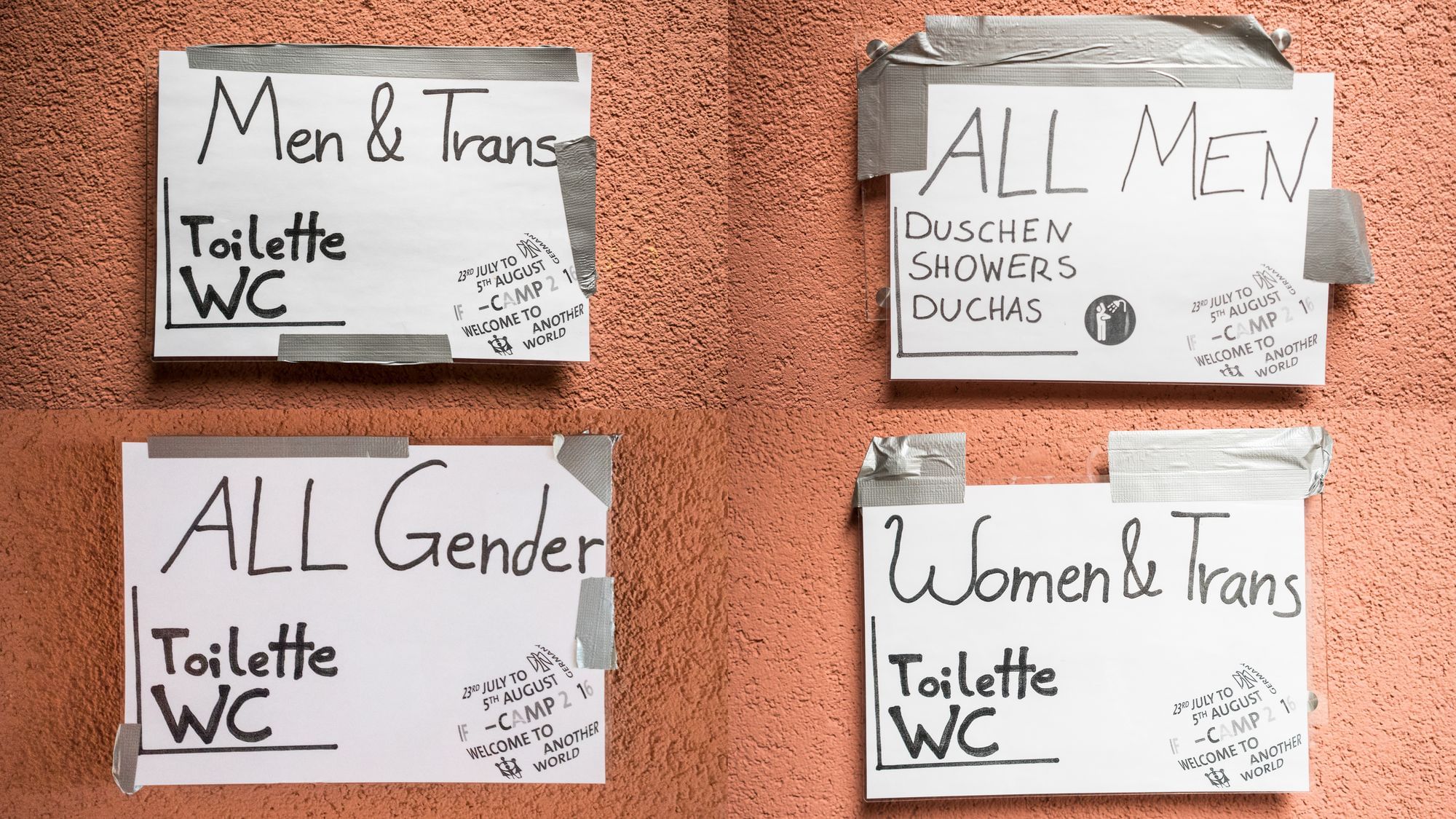 Das Ergebnis des Kompromisses, das Ende der Utopie? Kloschilder auf dem Falken-Camp in Reinwartzhofen