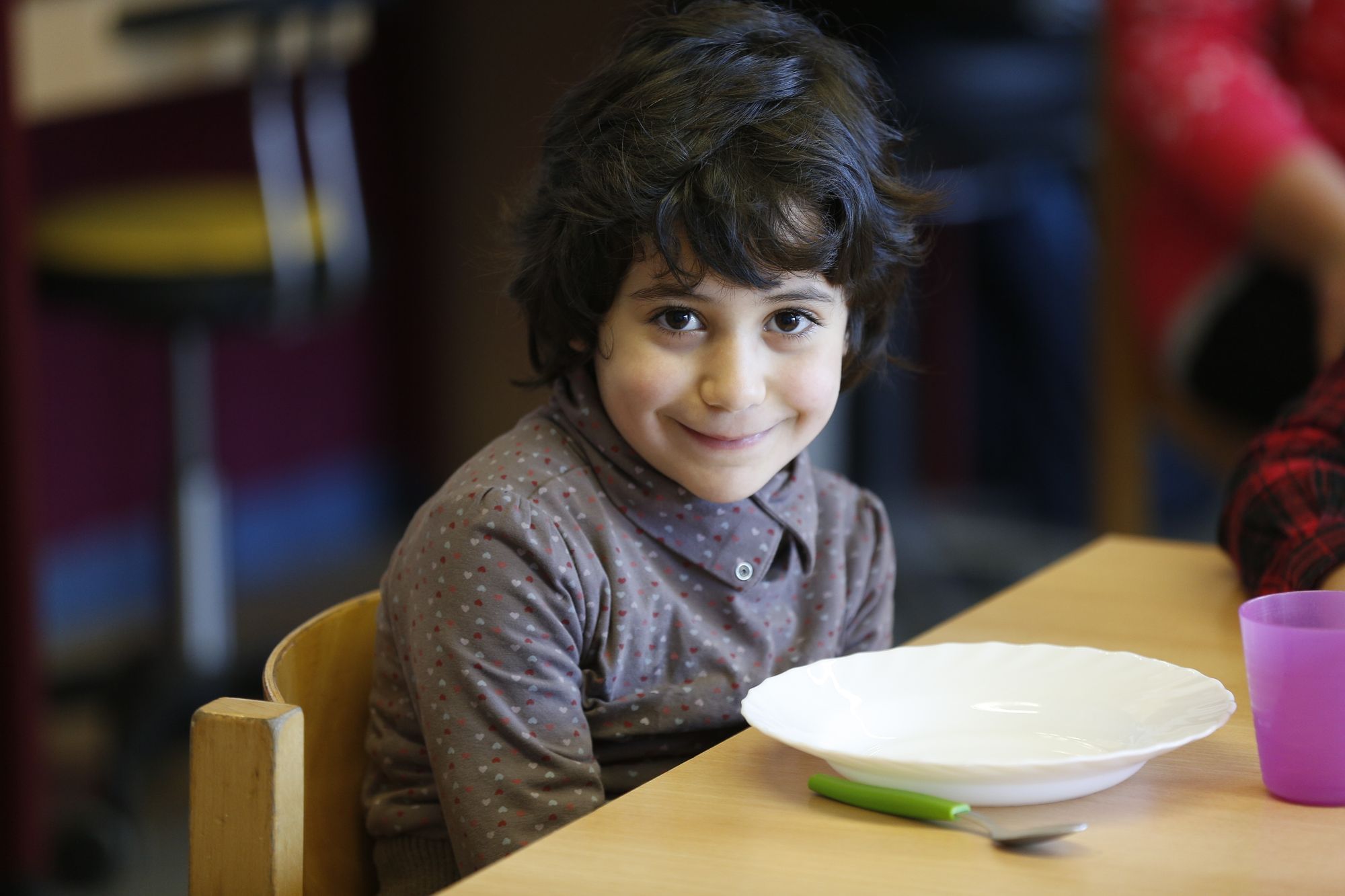 Mittagessen: Riham in der Kita.