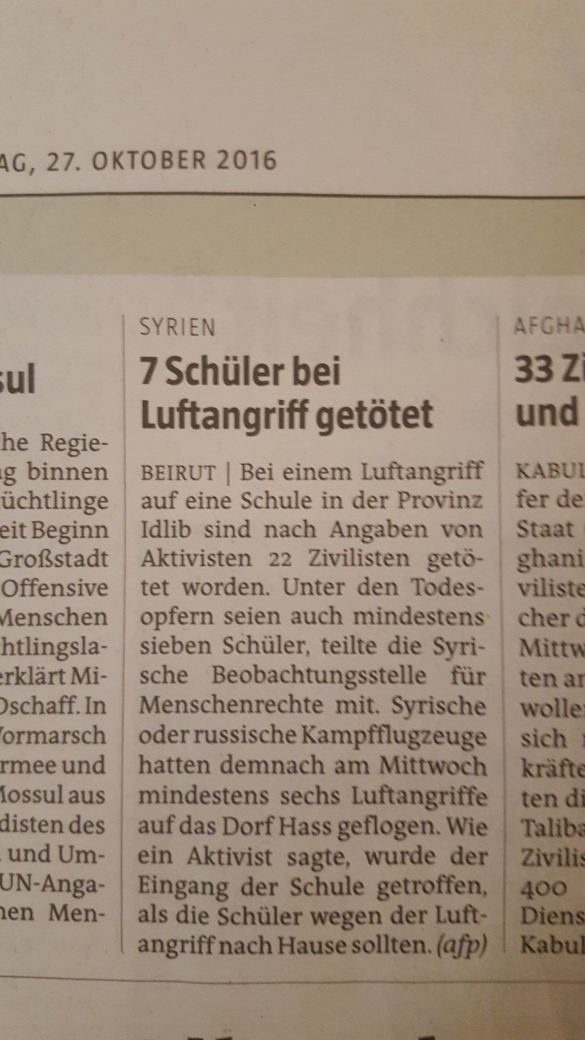 Zeitungsartikel der taz: Oktober 2016. Gegenüber dieser Schule wohnten Halima, Riham, Rana und Riim vor ihrer Flucht.