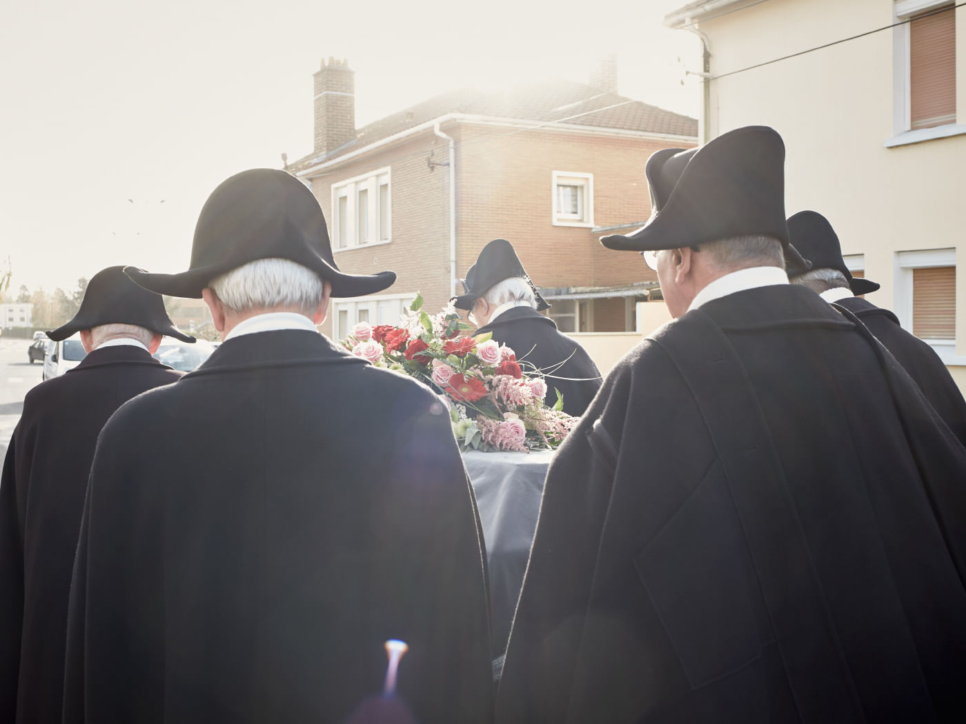 Auf dem Weg zum Friedhof