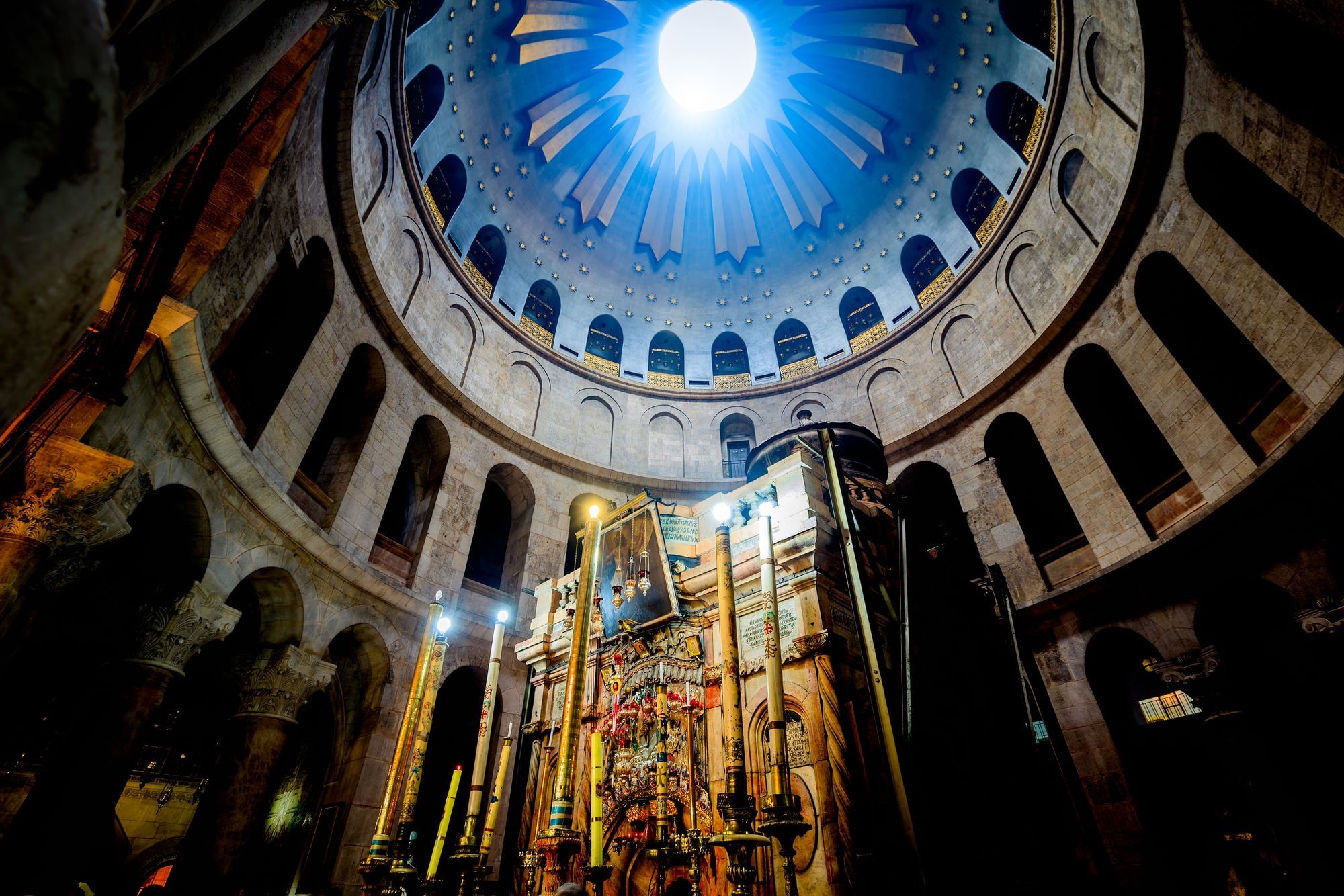 Kirche des Heiligen Grabes in Jerusalem mit dem Grab von Jesus.