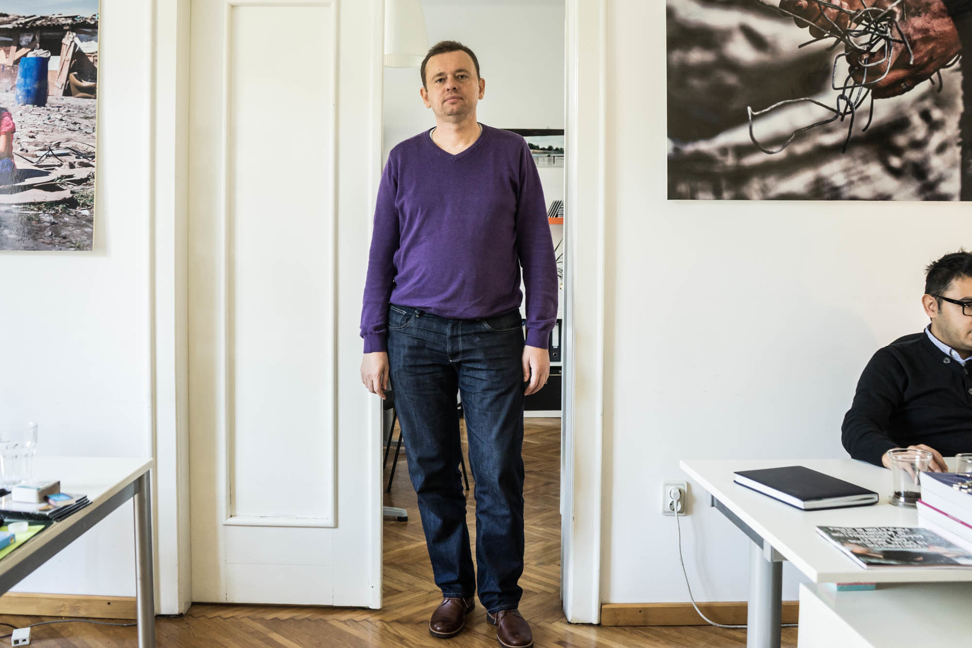 Anwalt und Aktivist Goran Miletić in seinem Belgrader Büro