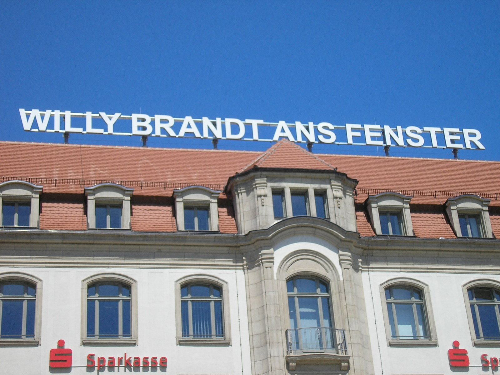Das ehemalige Hotel Erfurter Hof, in dem der Willy den Willi traf.