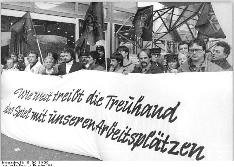 Berlin, Stahlwerker protestieren vor Treuhandanstalt