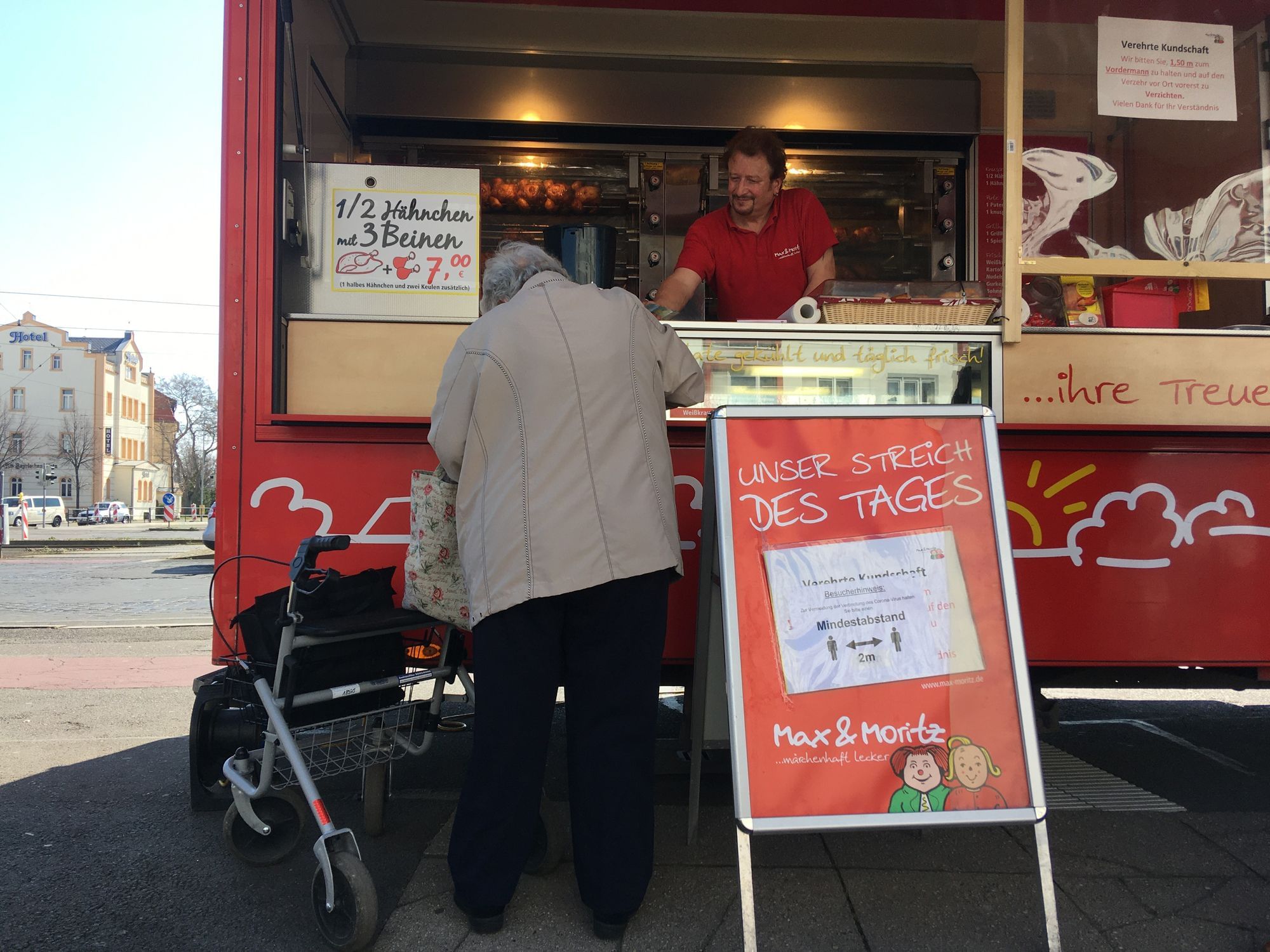 „Mir stehn hier an, und der geht einfach ... Also! Junger Mann, hier gehts fei nich nach Schönheit!“