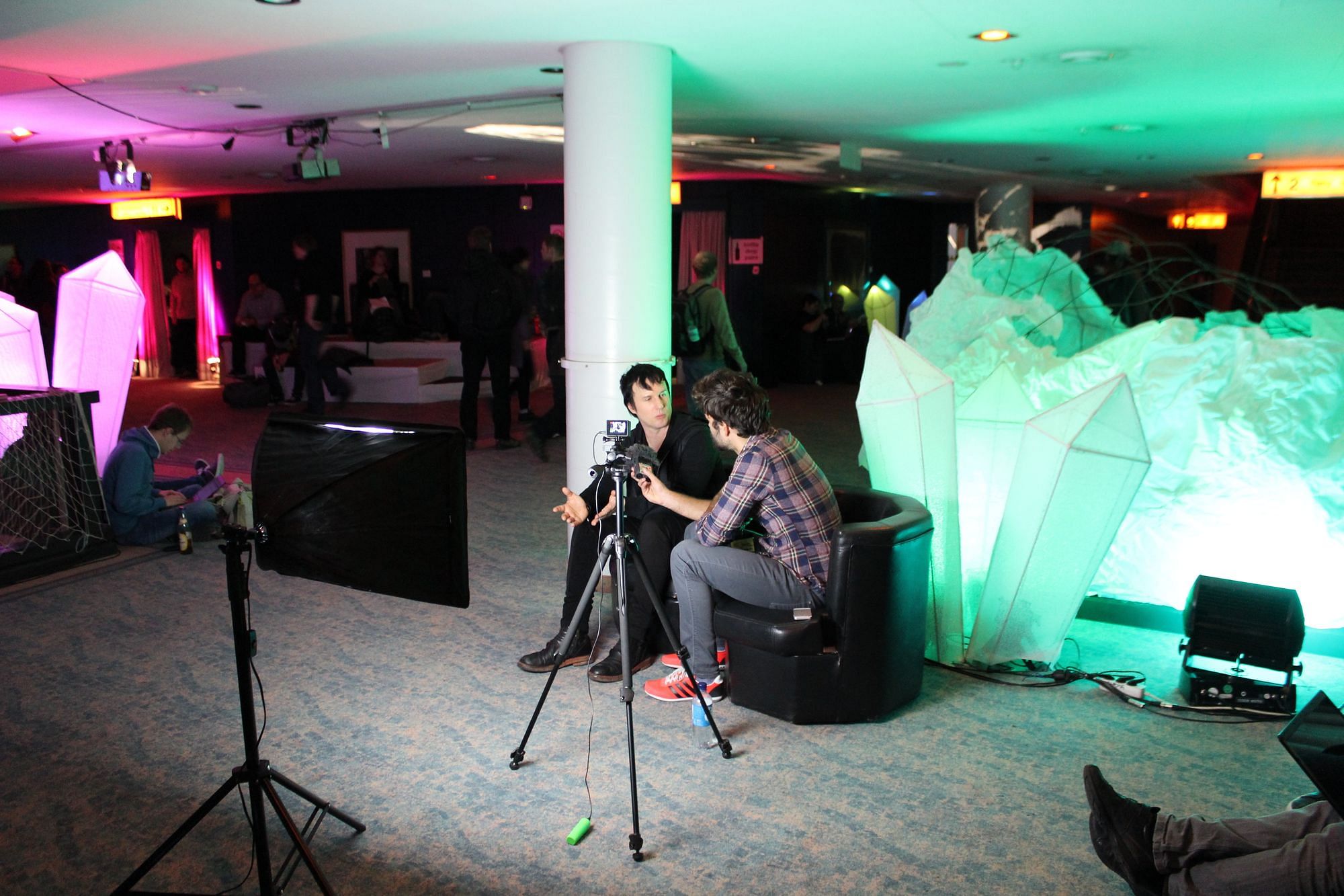 Alec nahm sich auf dem 31c3 eine Stunde Zeit für das Gespräch mit Jung & Naiv