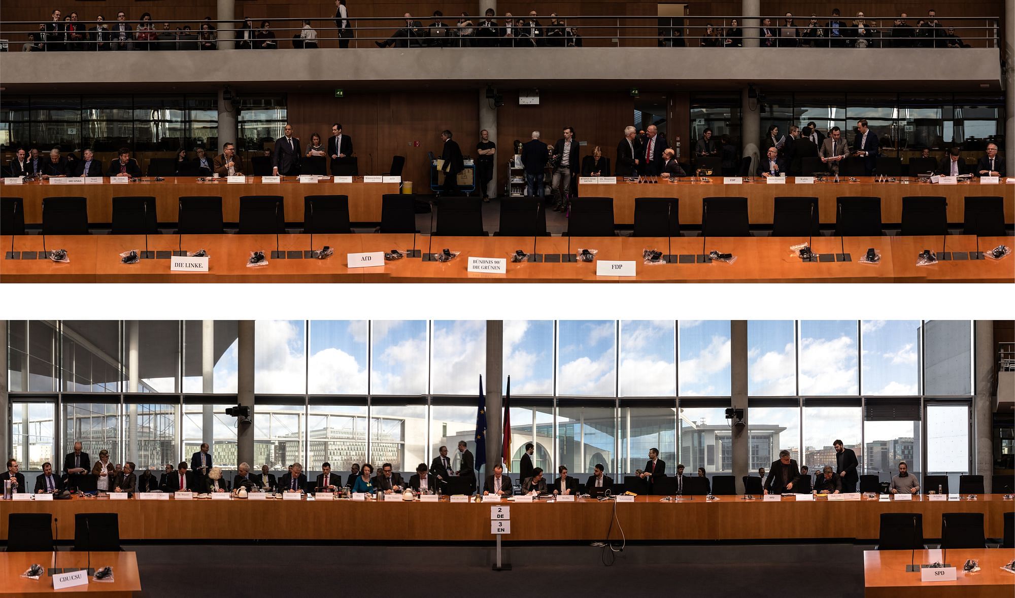 Panorama eines Sitzungssaals.