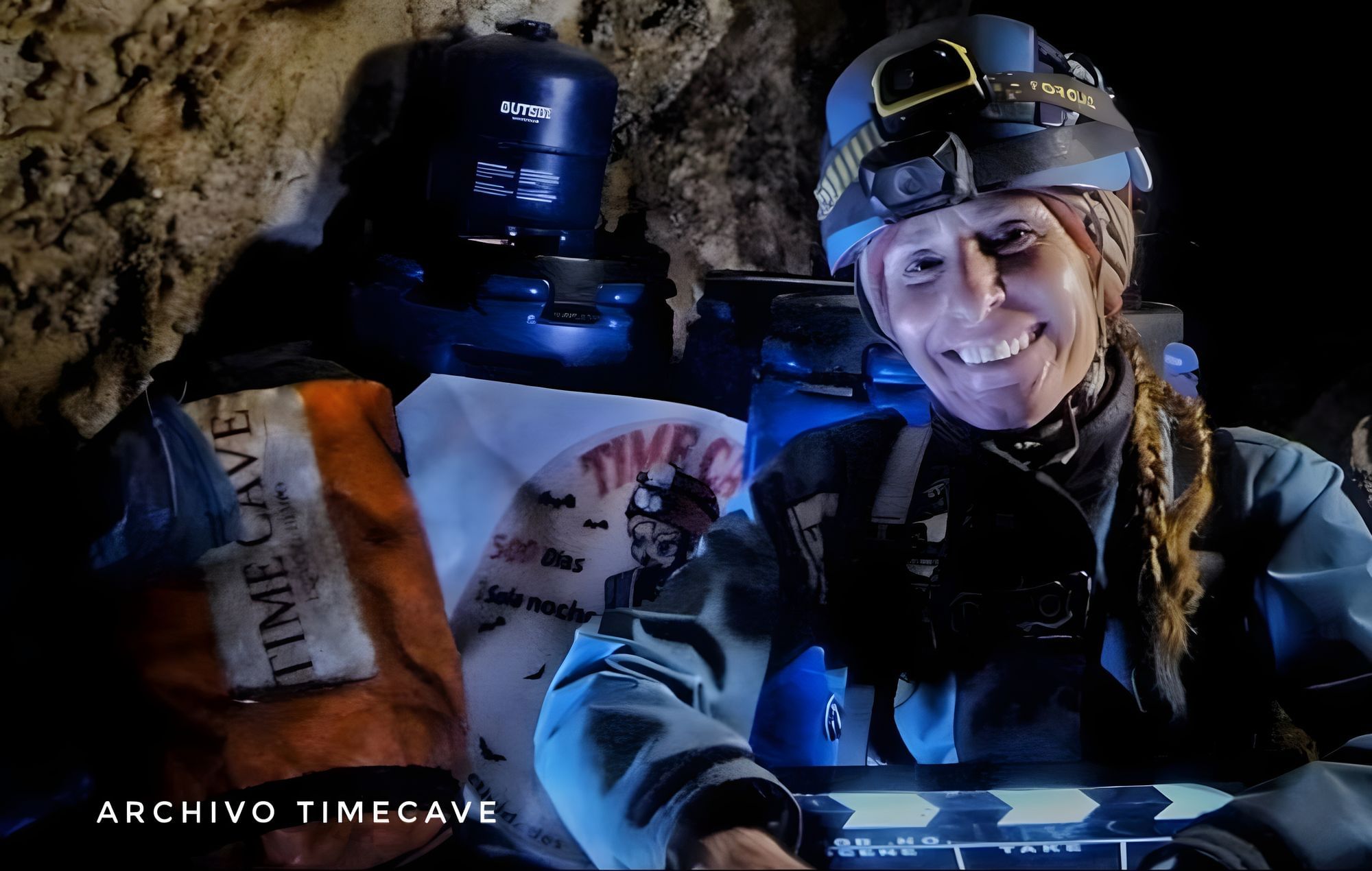 Beatriz Flamini in der Höhle