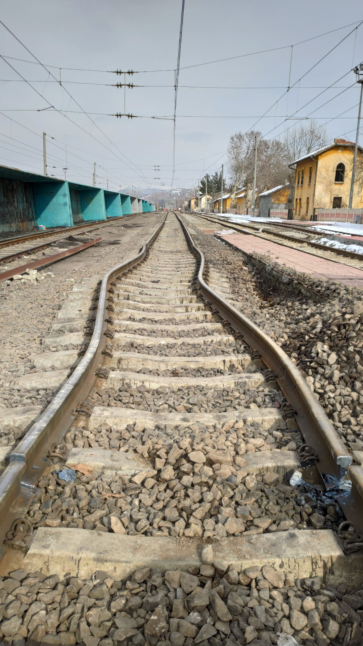 Verbogene Bahnschienen