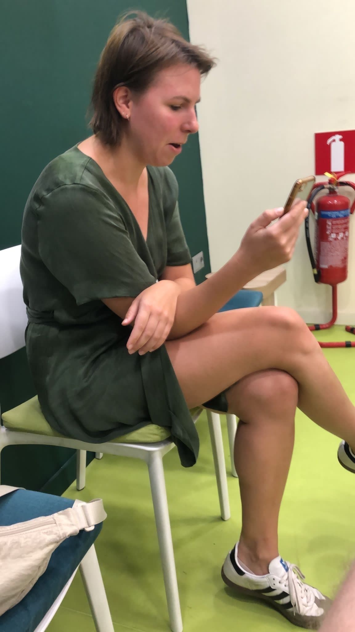 Astrid Probst beim Online-Vorstellungsgespräch in der Autovermietung