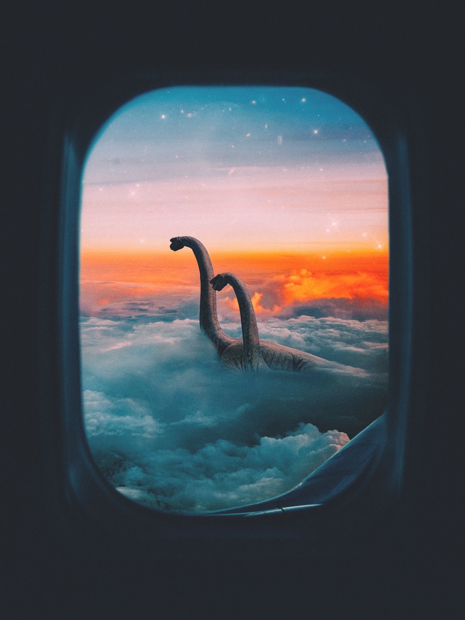 Montage: Aus einem Flugzeugfenster sieht man zwei riesige Dinosaurier durch die Wolken ragen.