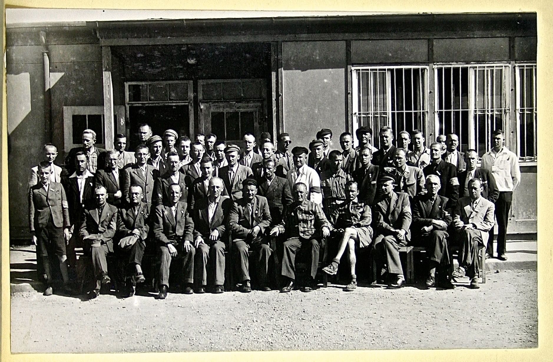 Ehemalige Gefangene nach der Befreiung